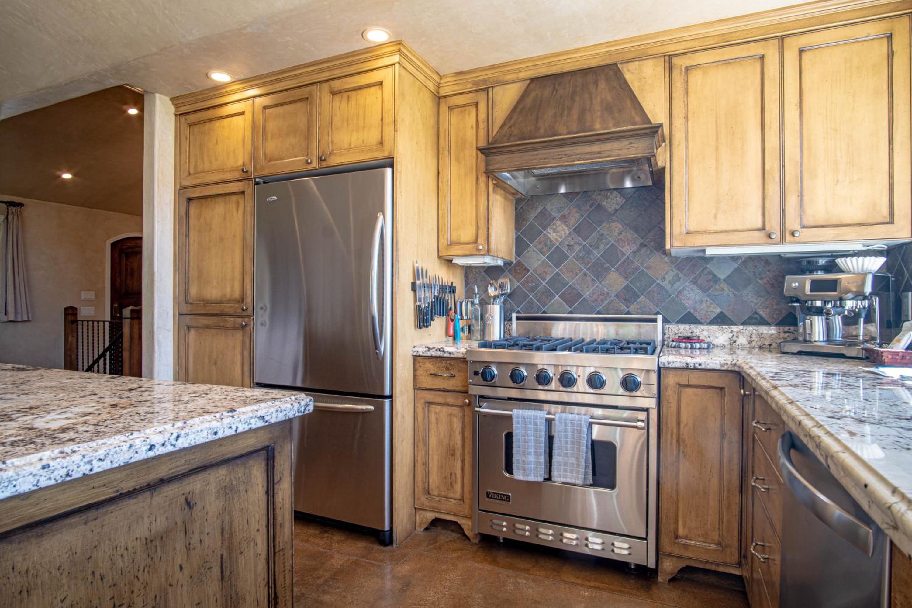 Chateau Du Soleil- Luxury Home near Ski Lifts & Downtown Ketchum!