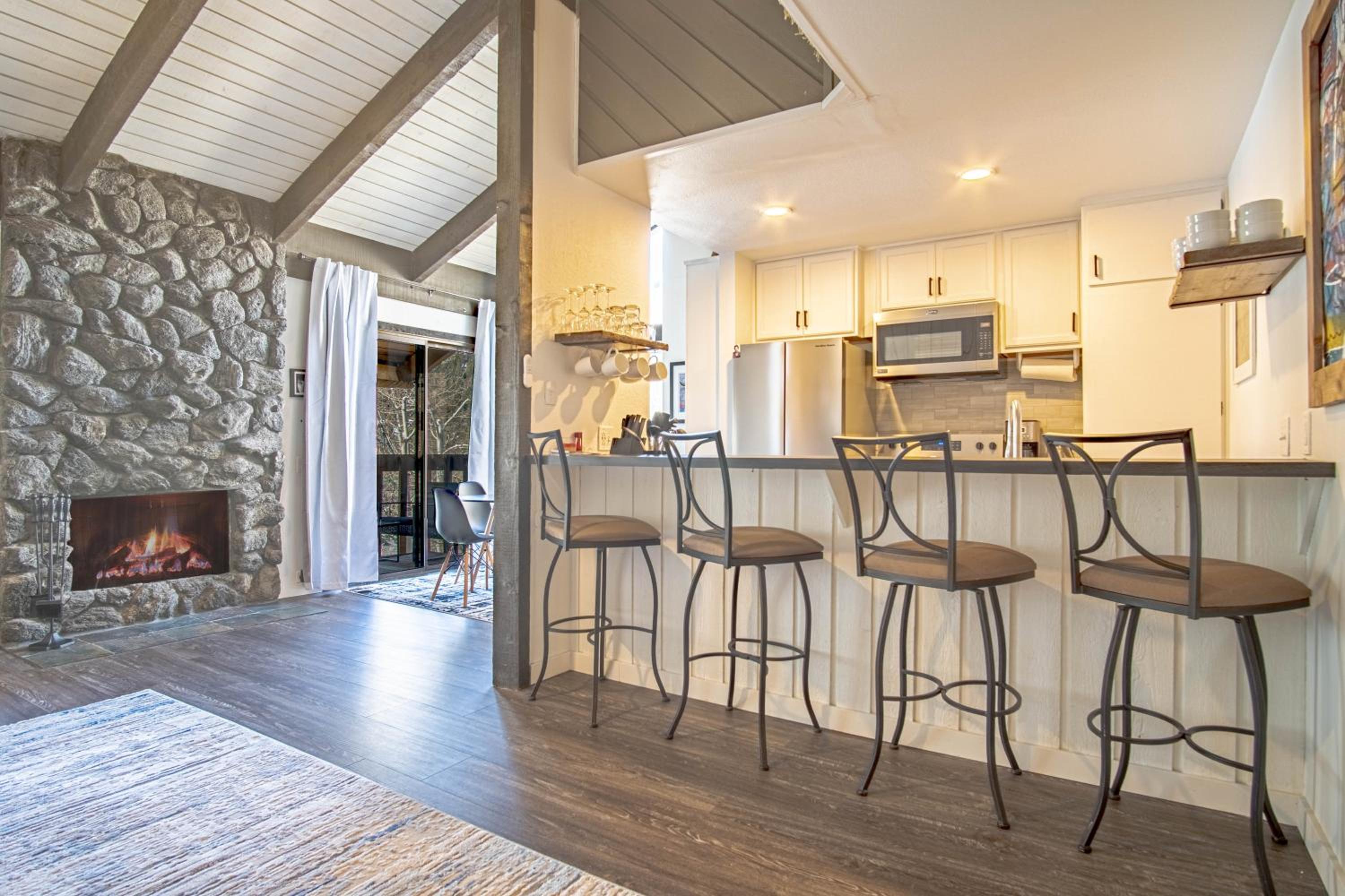SV118 - Walk to Lifts & Town - Hot Tub & Pool