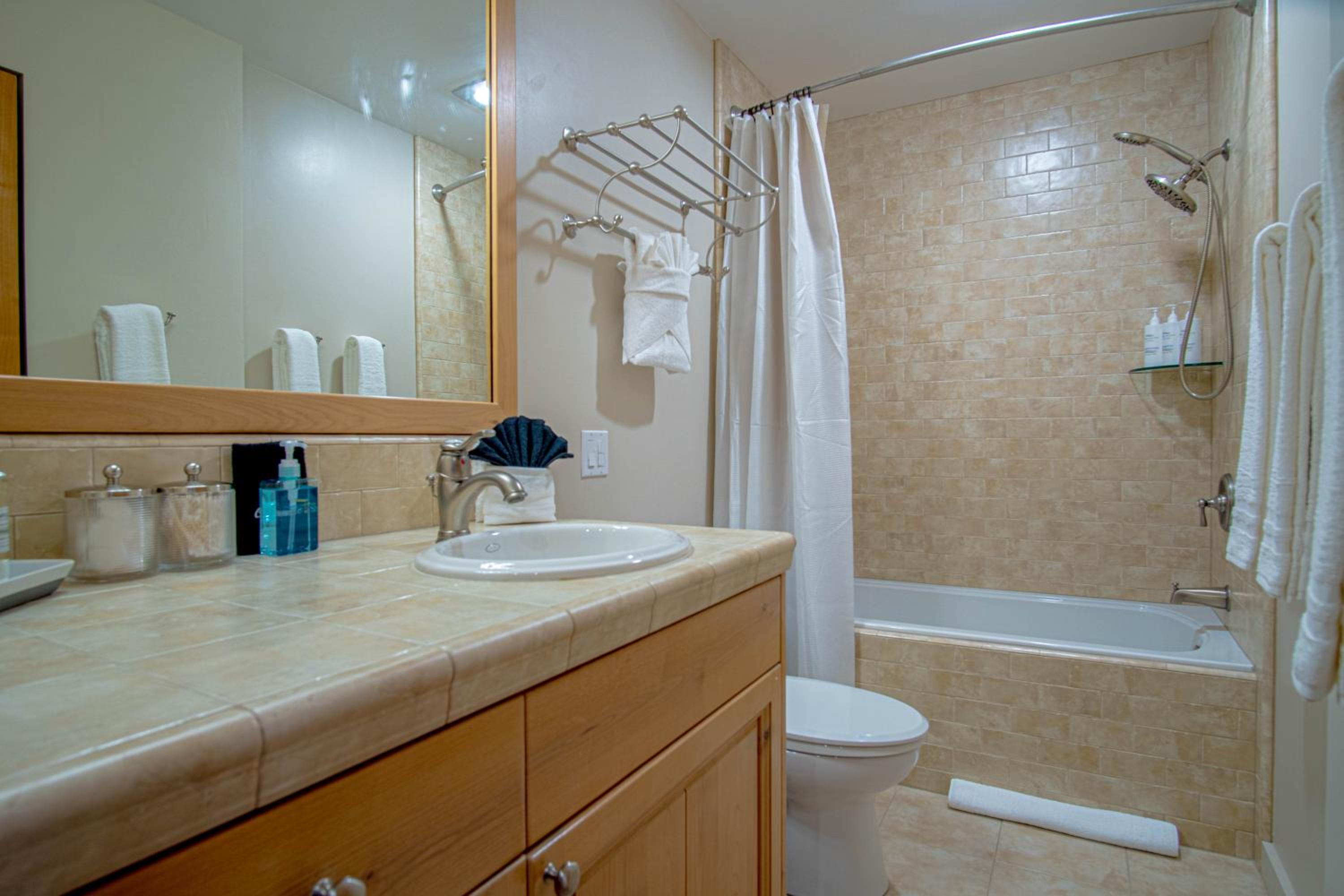 Ridge Condo - Luxury Condo with Resort Amenities