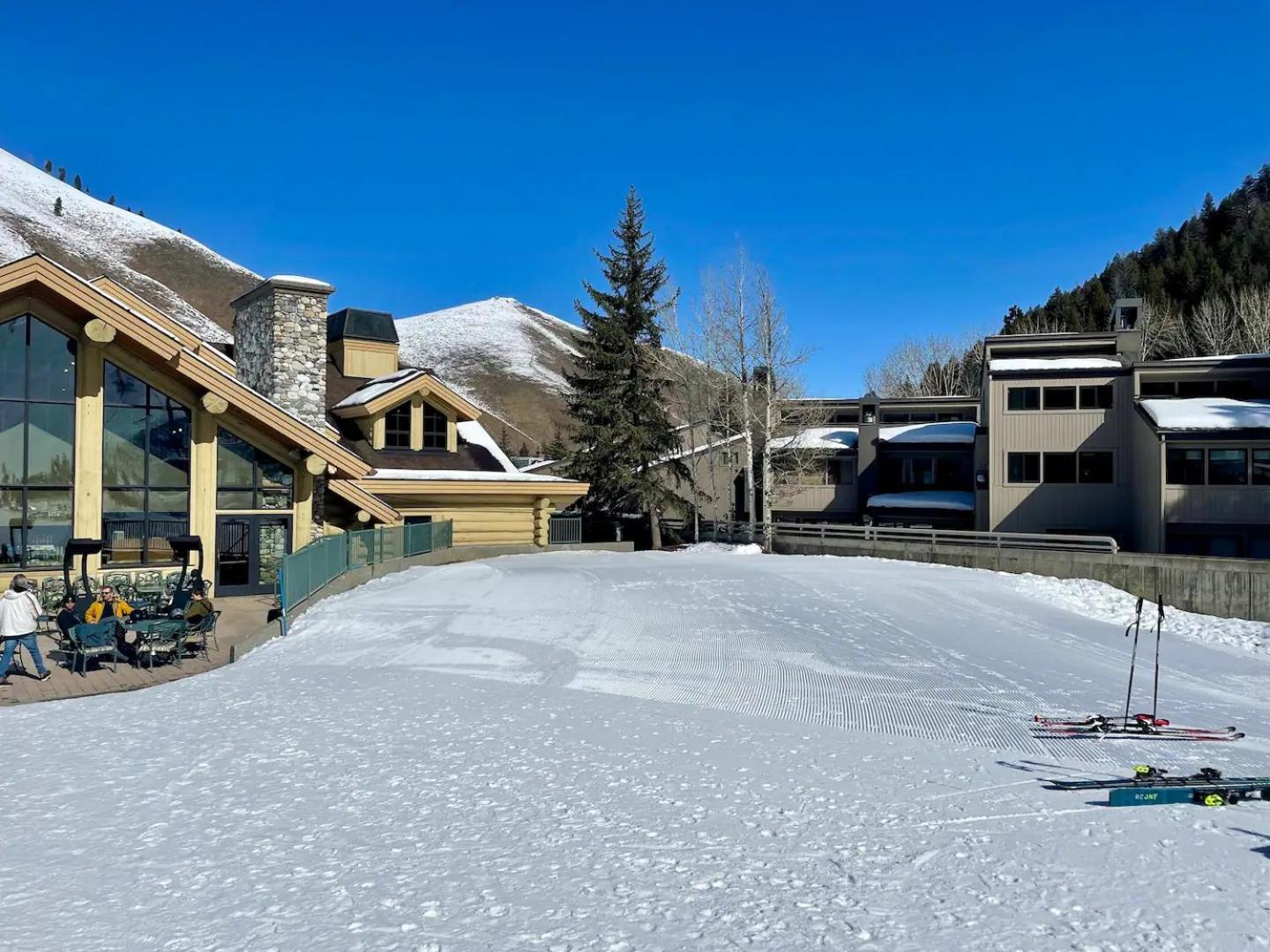 Ski-in/Ski-out to Baldy + Outdoor Pool