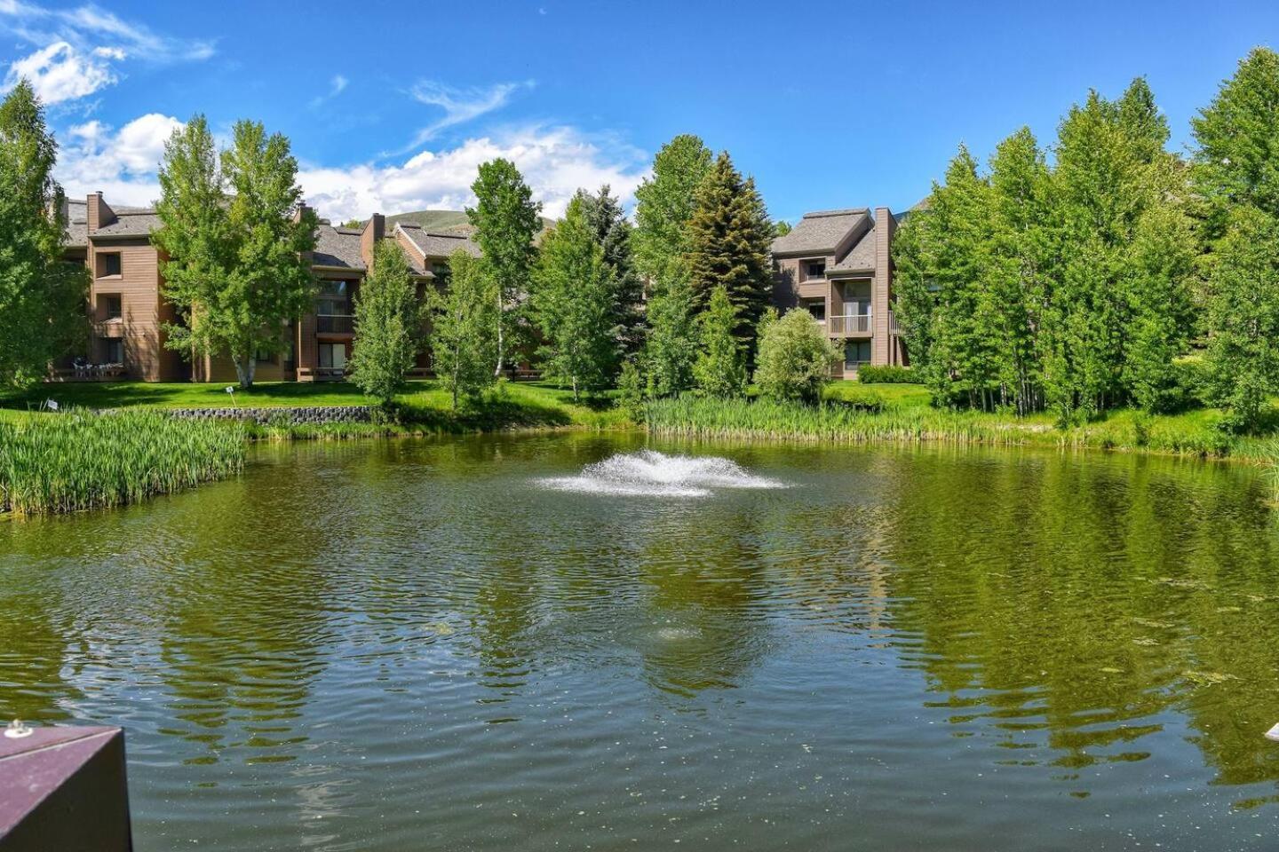 2BD Fairway Nine Golf Condo + FREE Resort Amenities
