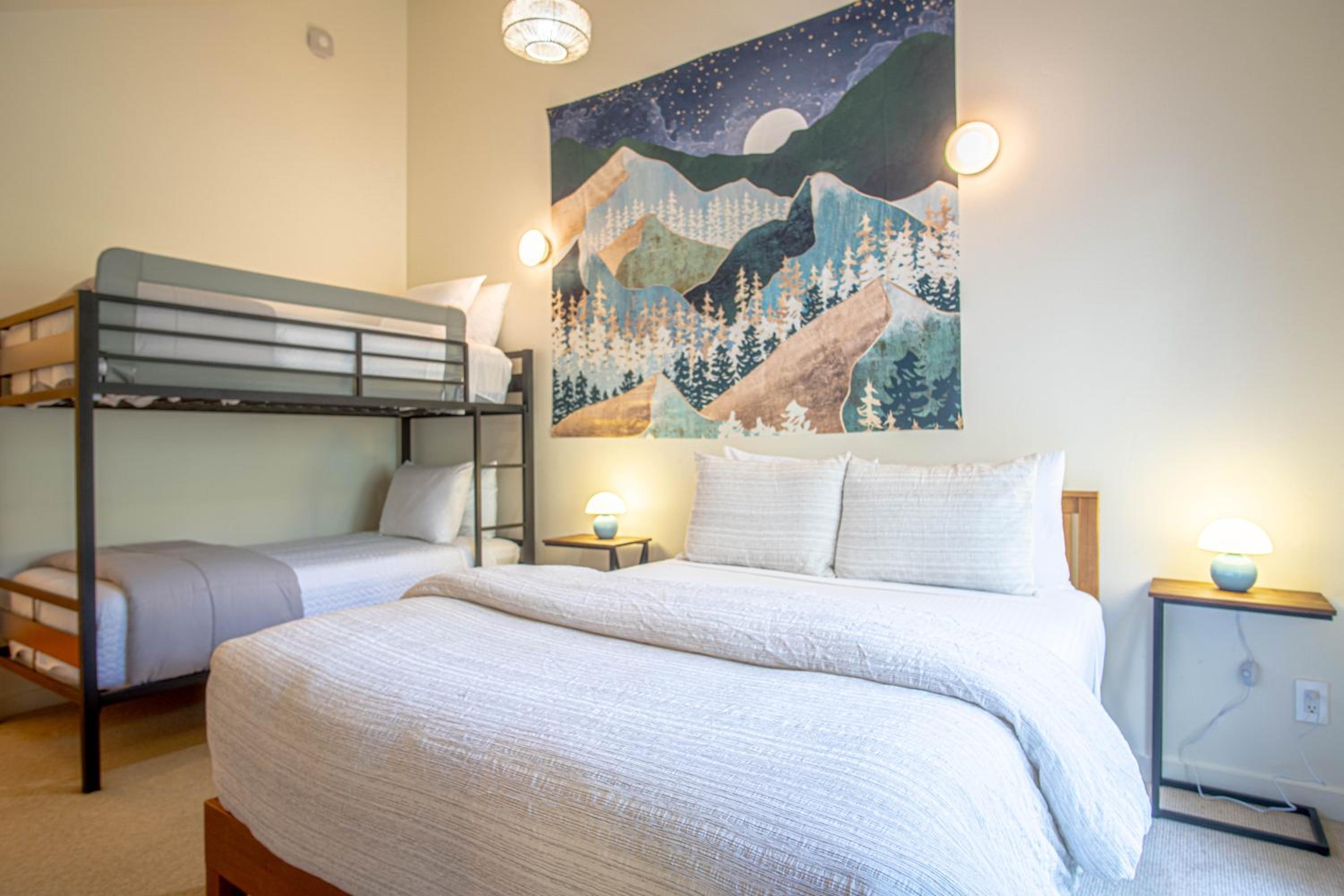 2BD, 2BA Ketchum Condo – Newly Remodeled & Central