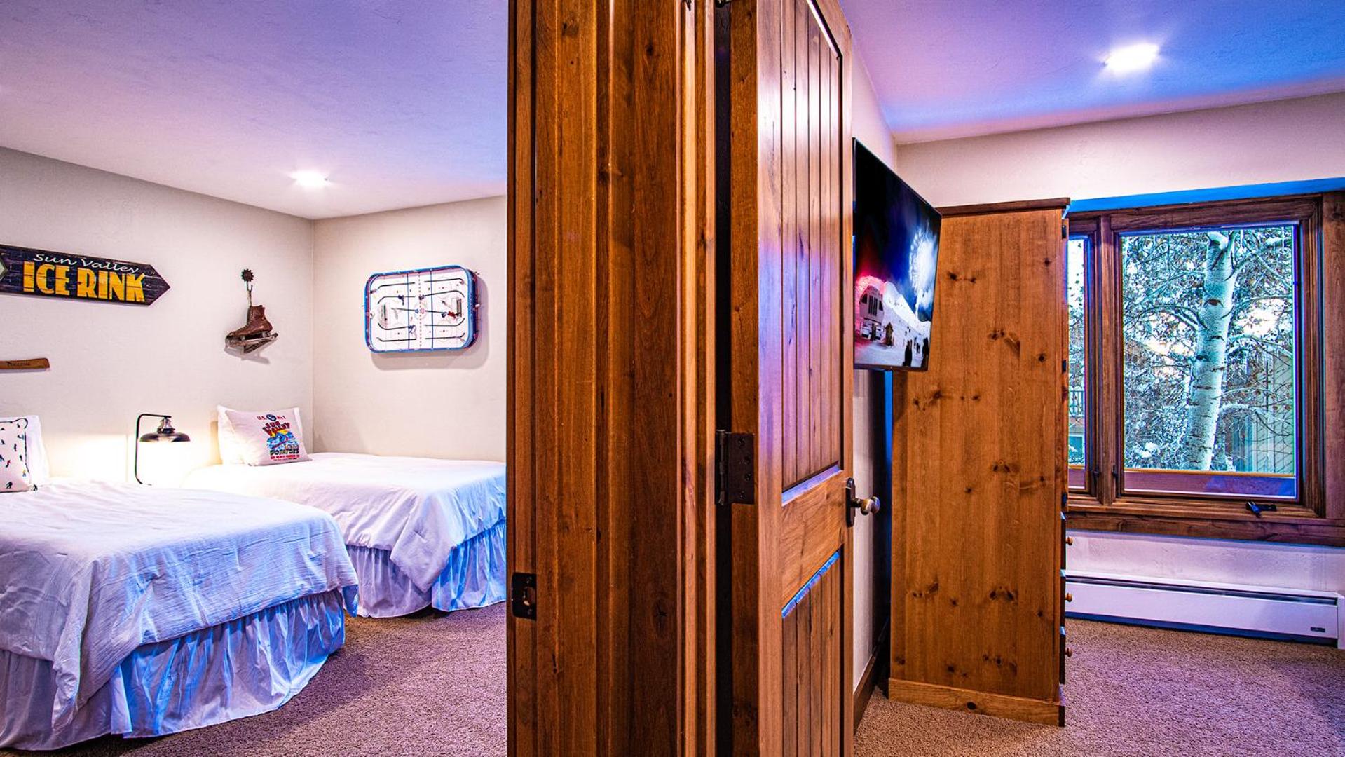 SV154 - Walk to Lifts & Town - Hot Tub & Pool