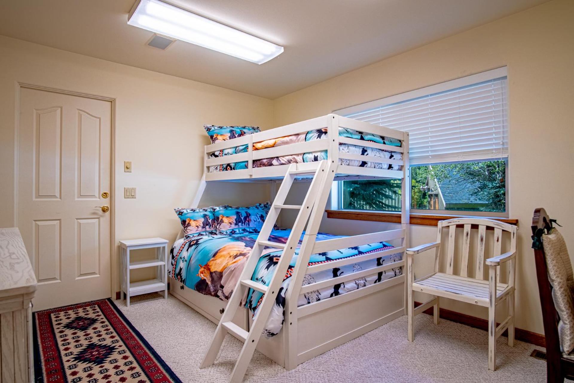 Sunflower Lane - 4BD Sun Valley Retreat + Resort Amenities