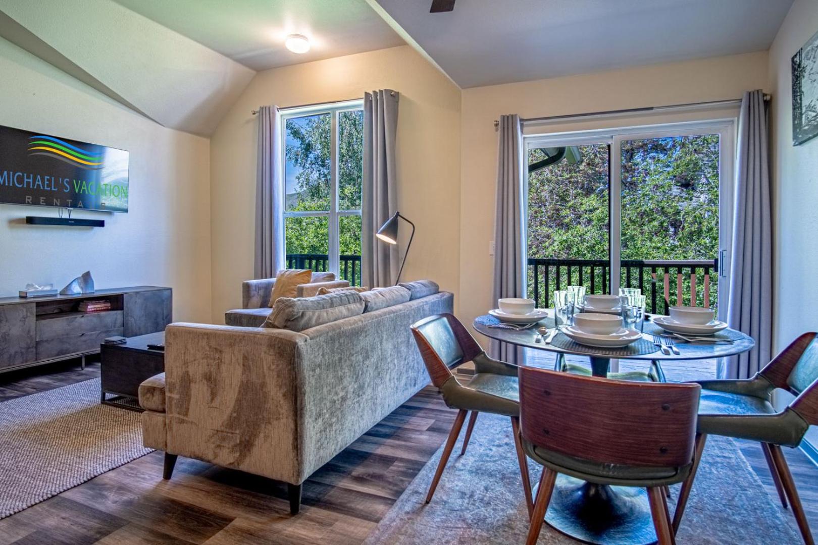 Della View 2BR condo - In the heart of Historic downtown Hailey!