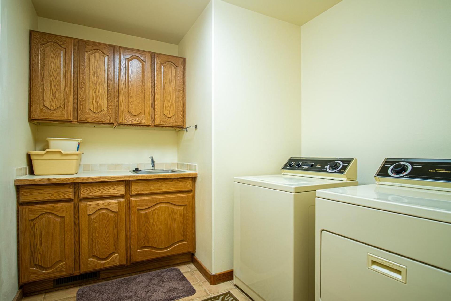 Sunflower Lane - 4BD Sun Valley Retreat + Resort Amenities