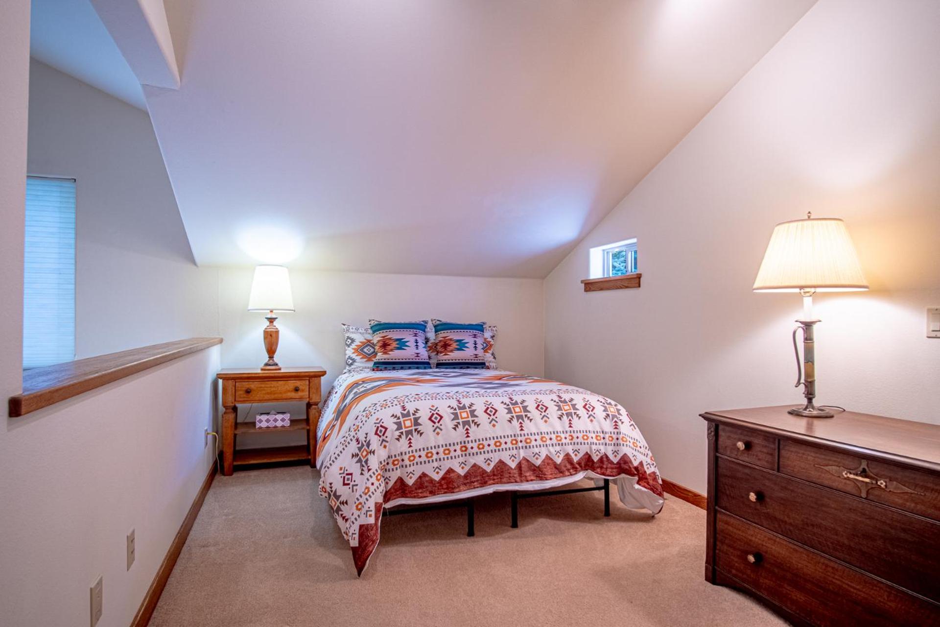 Sunflower Lane - 4BD Sun Valley Retreat + Resort Amenities