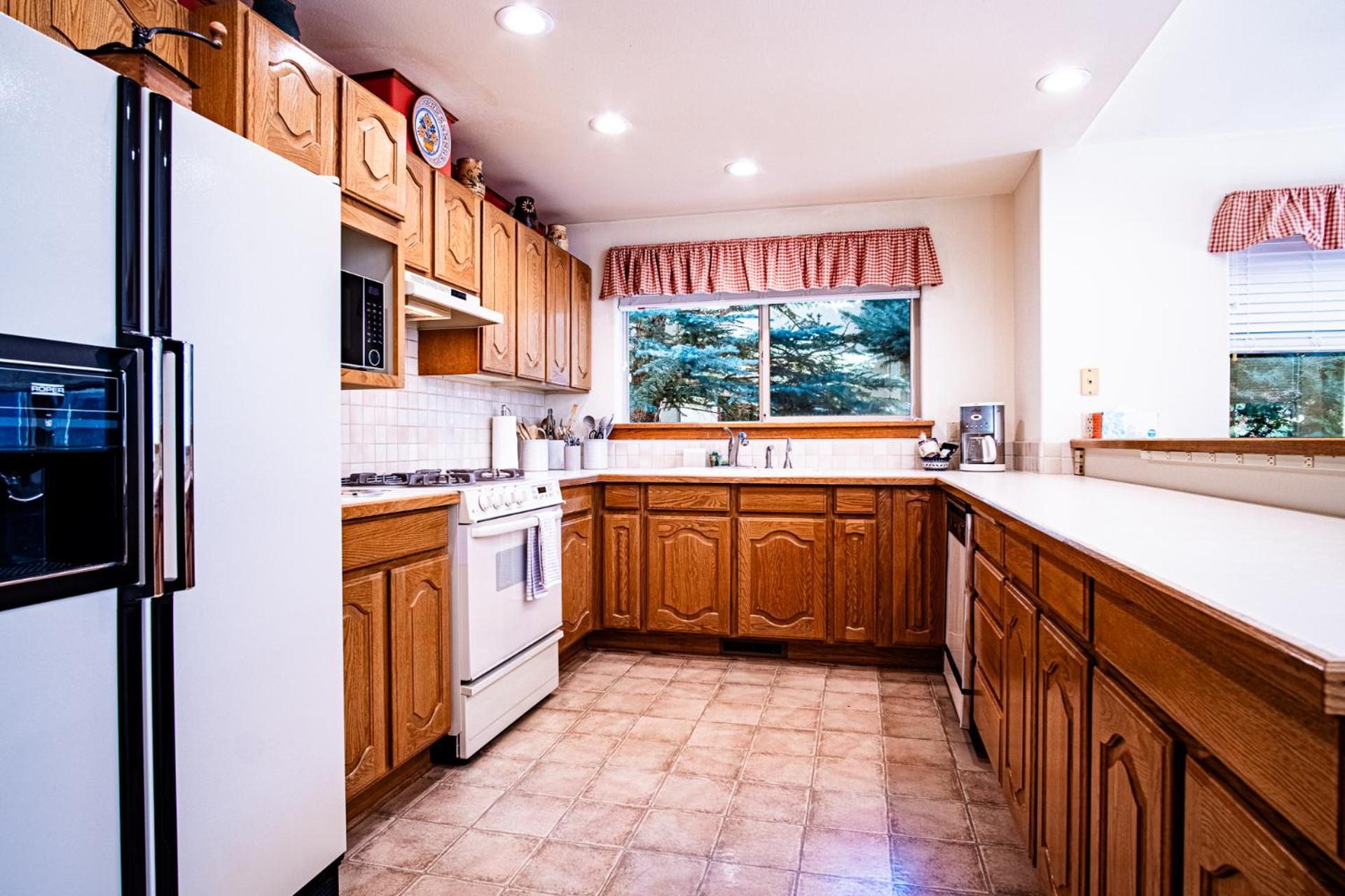 Sunflower Lane - 4BD Sun Valley Retreat + Resort Amenities