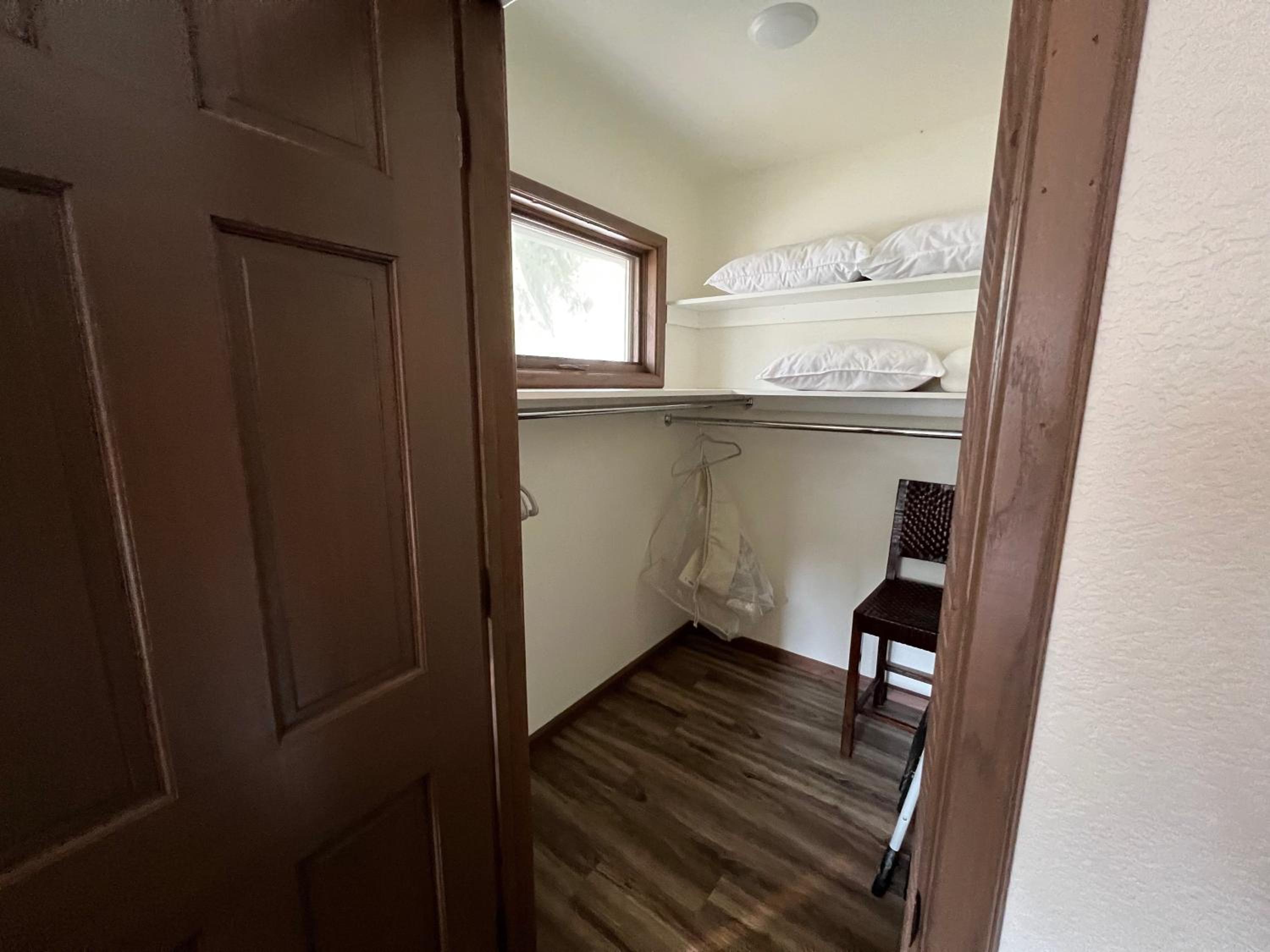 Skiway Chalet - Next to Warm Springs Lifts - Close to Natural Hot Springs