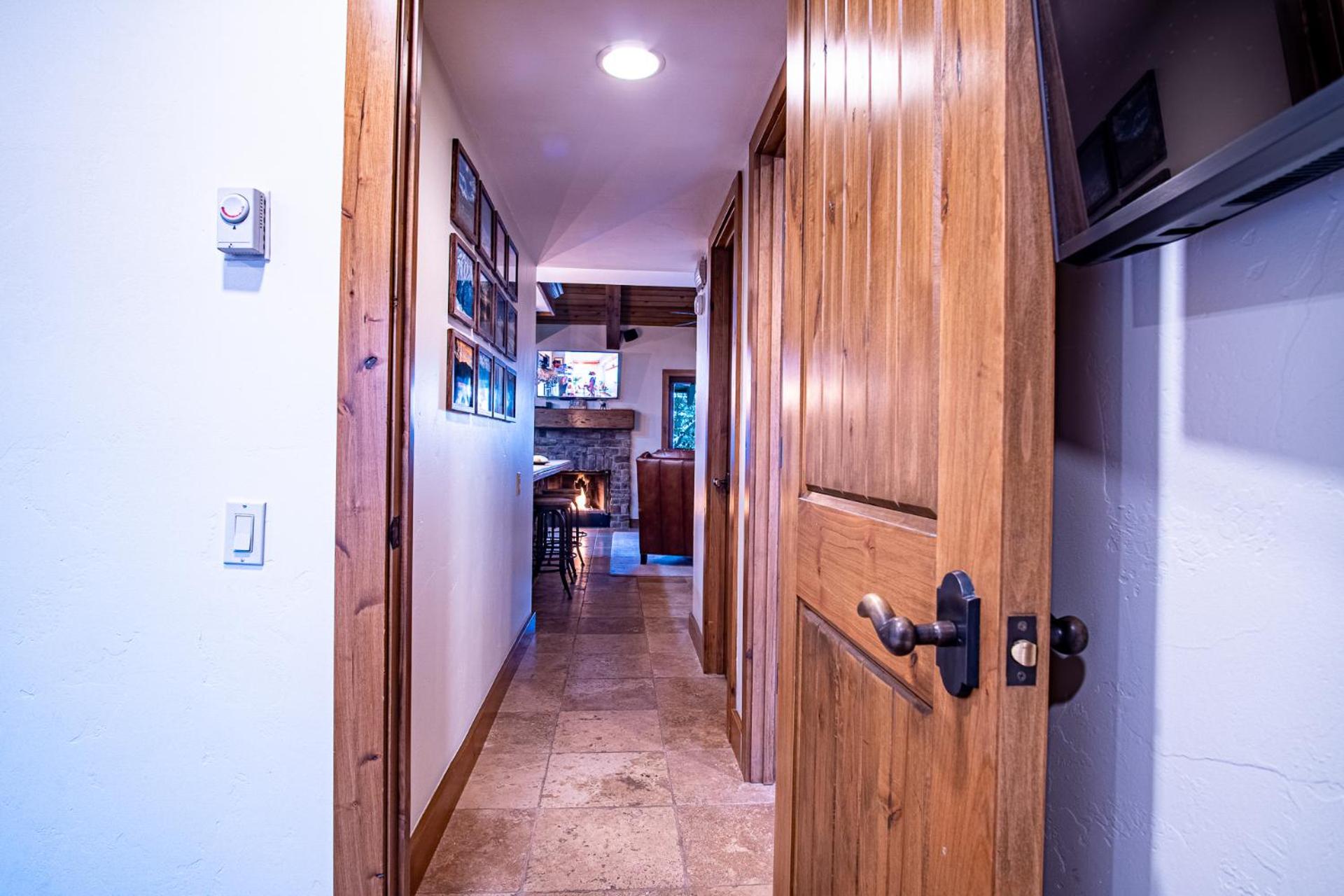SV154 - Walk to Lifts & Town - Hot Tub & Pool