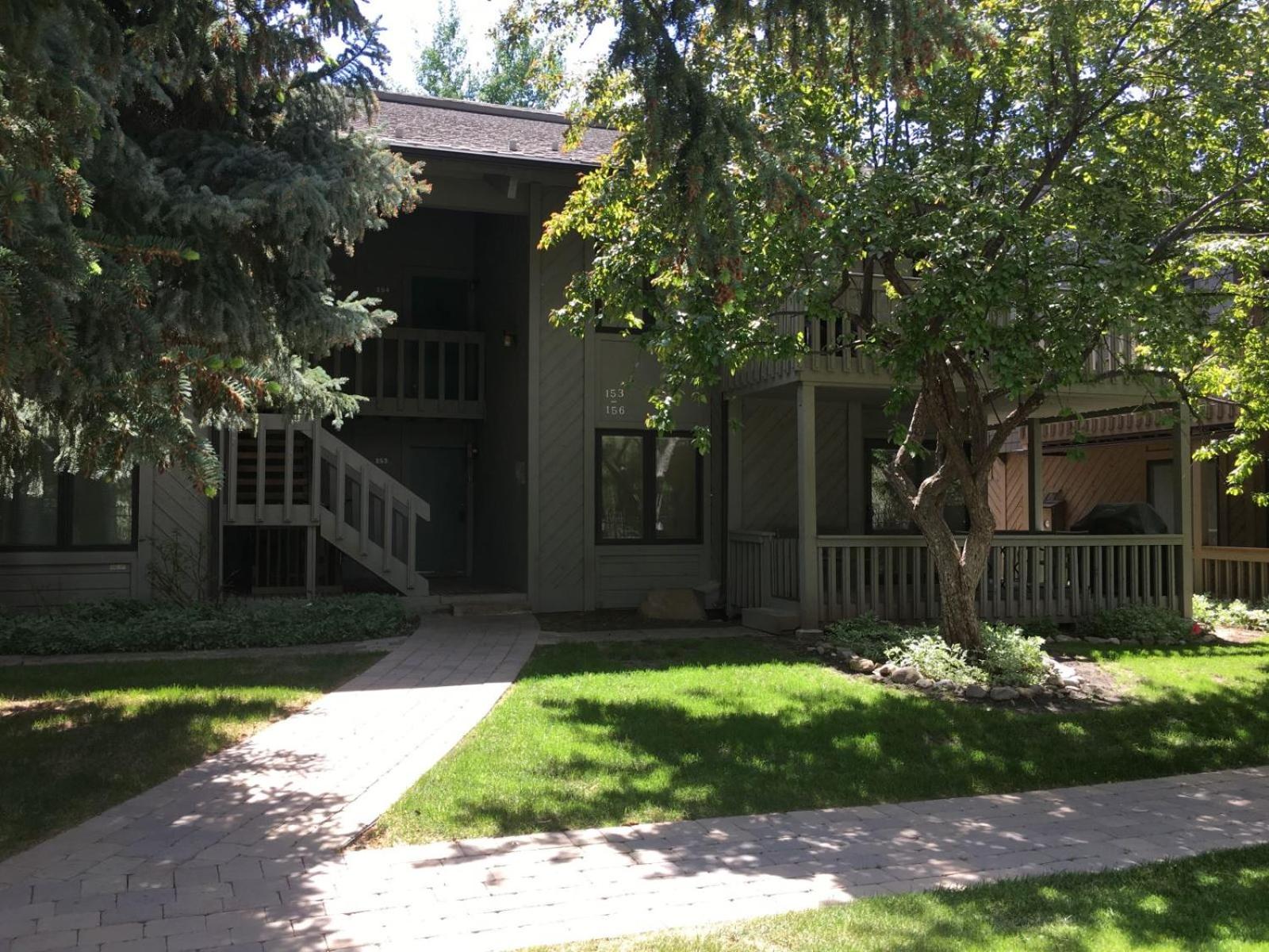 SV153 - Walk to Lifts & Town - Hot Tub & Pool