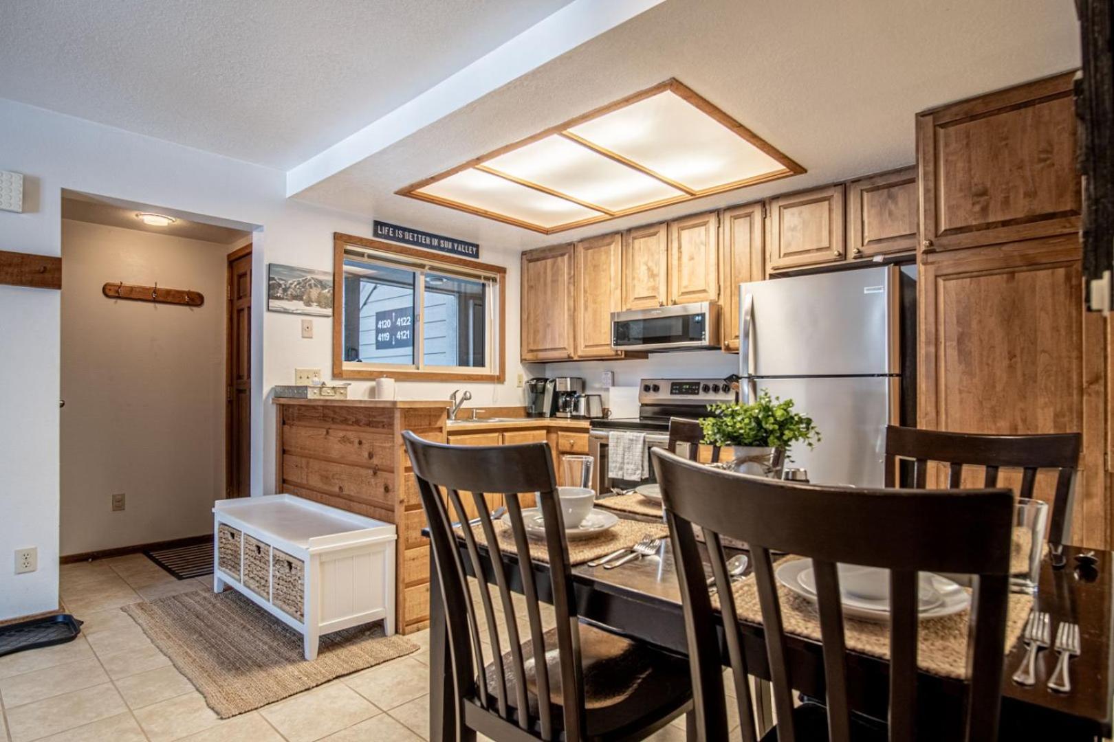 Elkhorn Bluff Condo + Complex & Resort Amenities