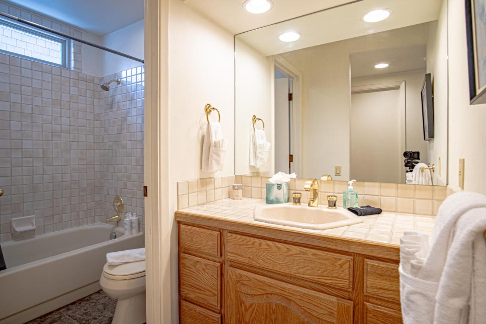 SV120 - Walk to Lifts & Town - Hot Tub & Pool