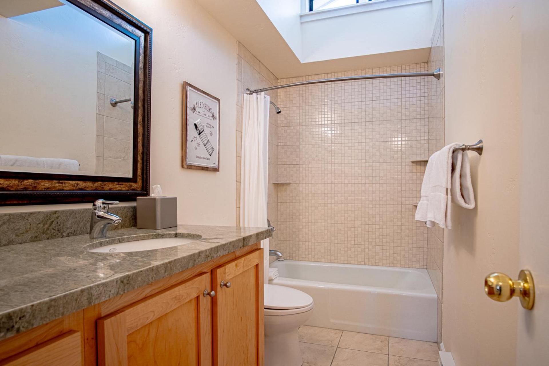 2BD Ranch Condo - Walk to FREE Elkhorn Resort Amenities