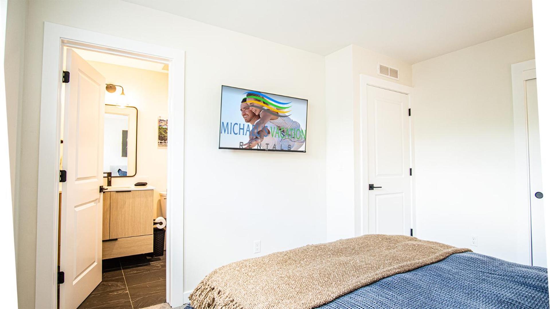 Mountain View Villa - Lux 3BD w/Roof Terrace - Downtown Hailey