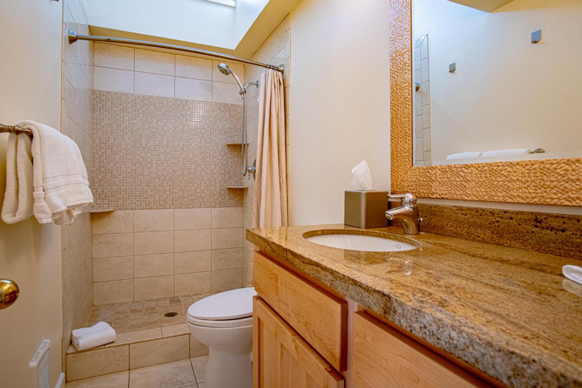 2BD Ranch Condo - Walk to FREE Elkhorn Resort Amenities