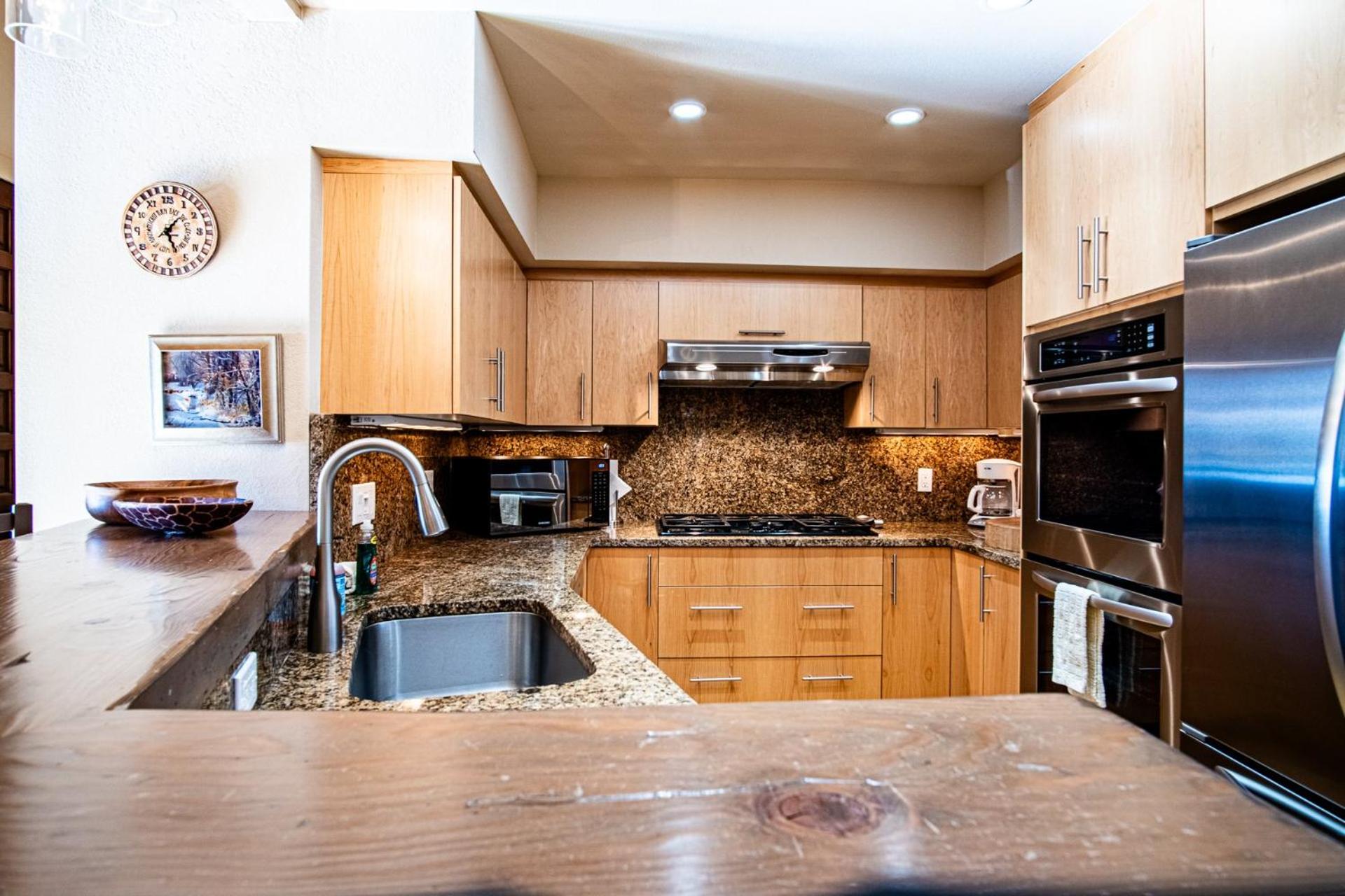 2BD Fairway Nine Golf Condo + FREE Resort Amenities
