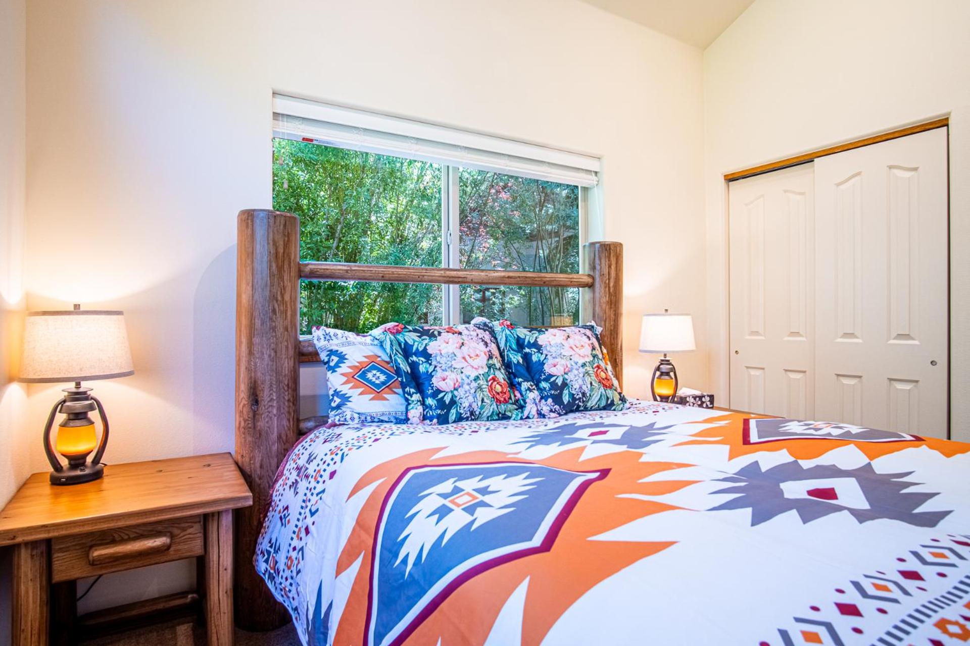 Sunflower Lane - 4BD Sun Valley Retreat + Resort Amenities