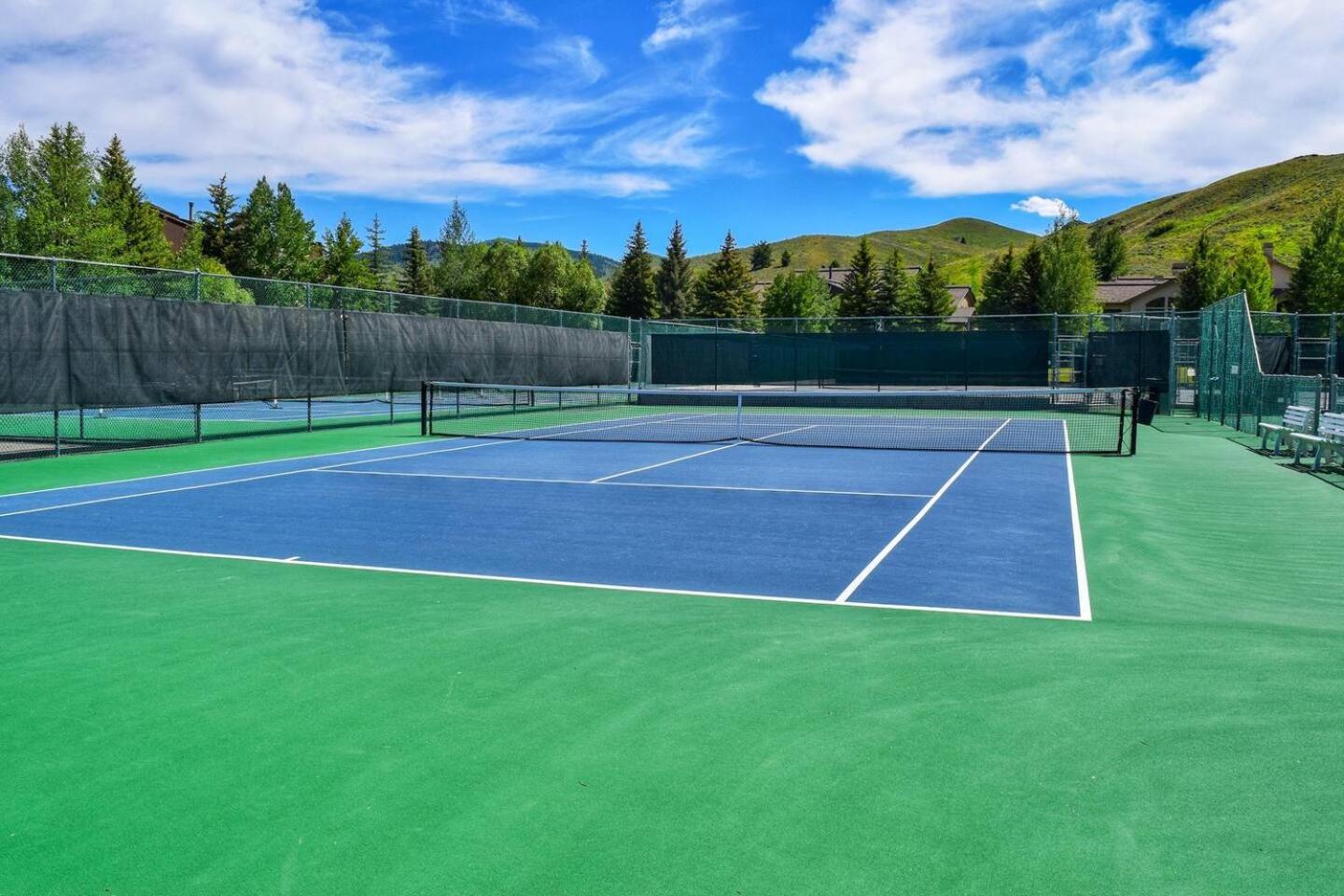2BD Fairway Nine Golf Condo + FREE Resort Amenities