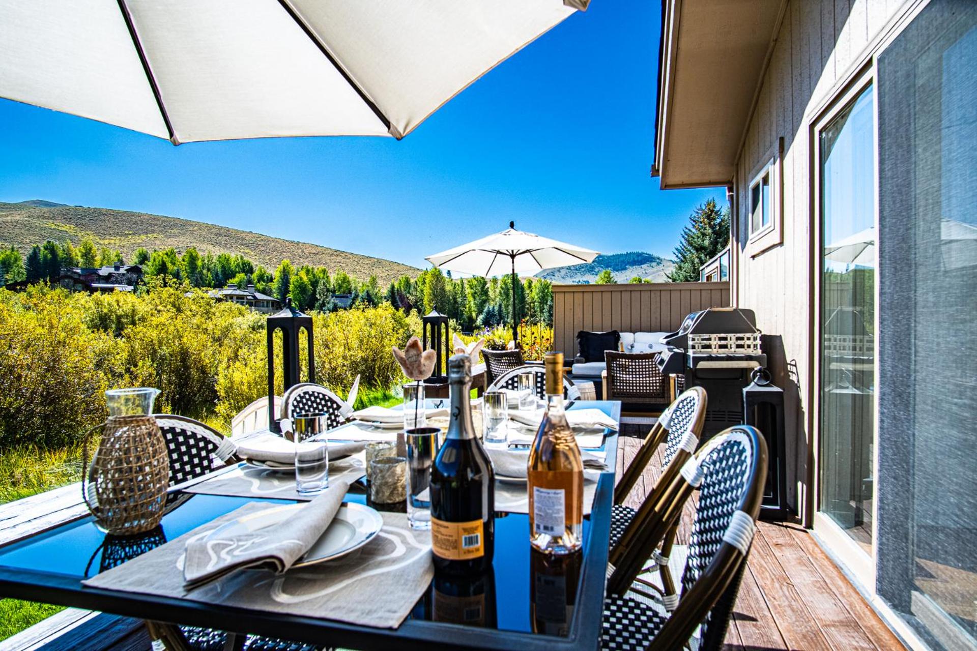 3BD-3BA Ski Chalet - Views + Resort Amenities!
