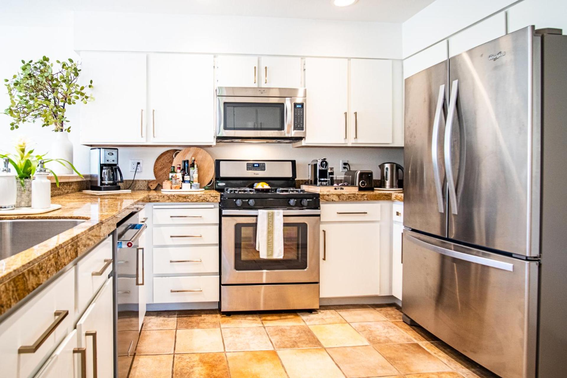 3BD-3BA Ski Chalet - Views + Resort Amenities!