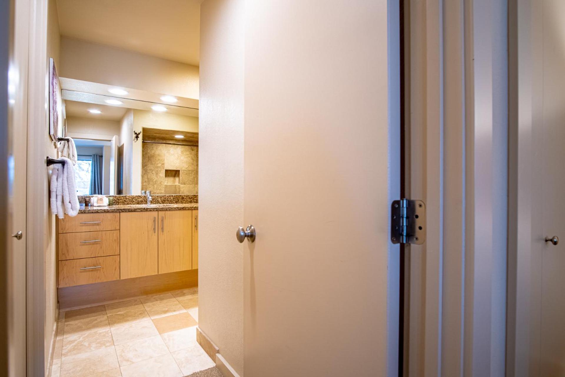 2BD Fairway Nine Golf Condo + FREE Resort Amenities