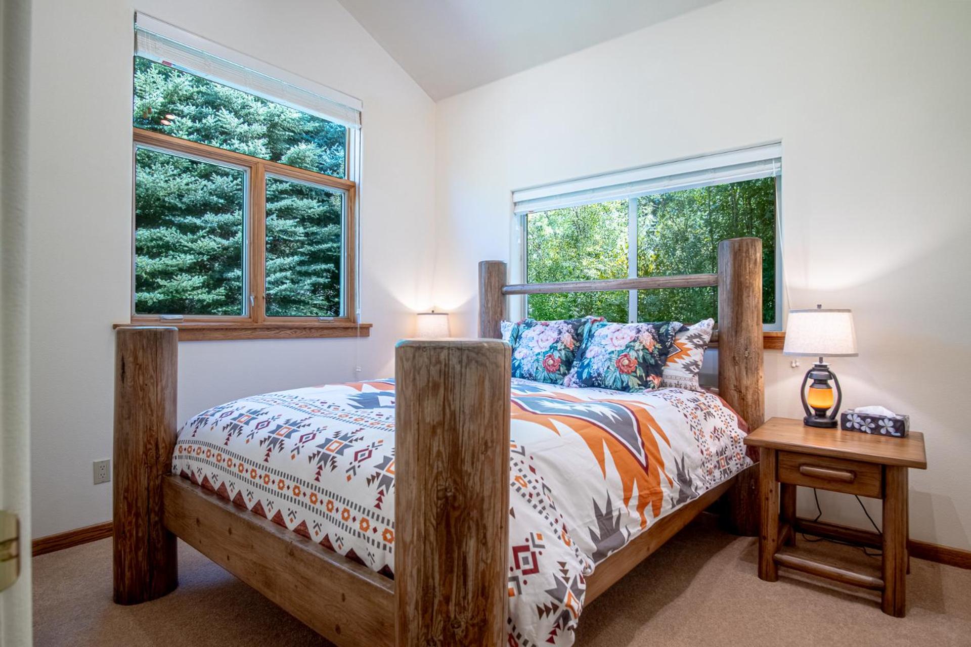 Sunflower Lane - 4BD Sun Valley Retreat + Resort Amenities