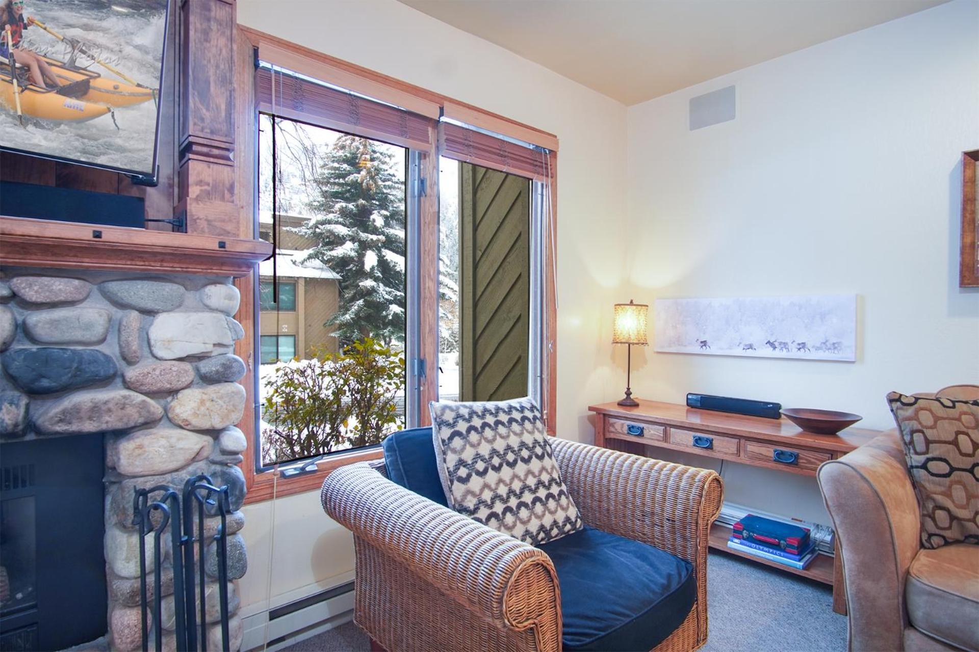 SV101 - Walk to Lifts & Town - Hot Tub & Pool