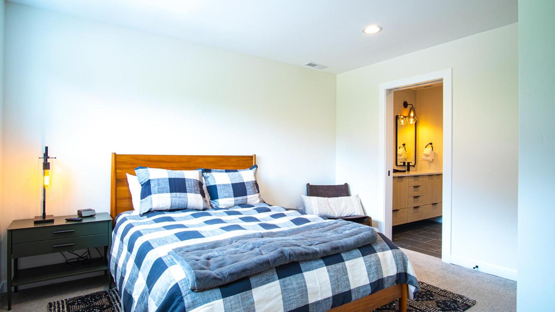 Mountain View Villa - Lux 3BD w/Roof Terrace - Downtown Hailey