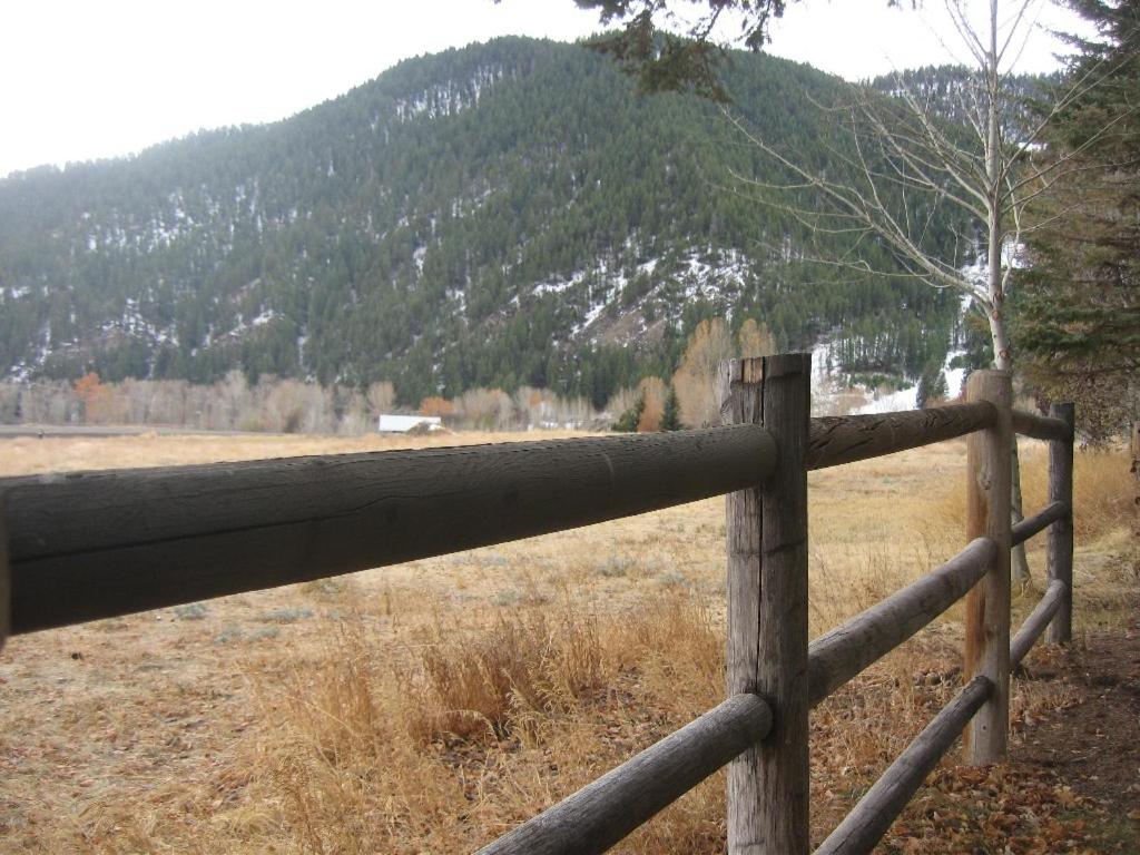 SV137 - Walk to Lifts & Town - Hot Tub & Pool