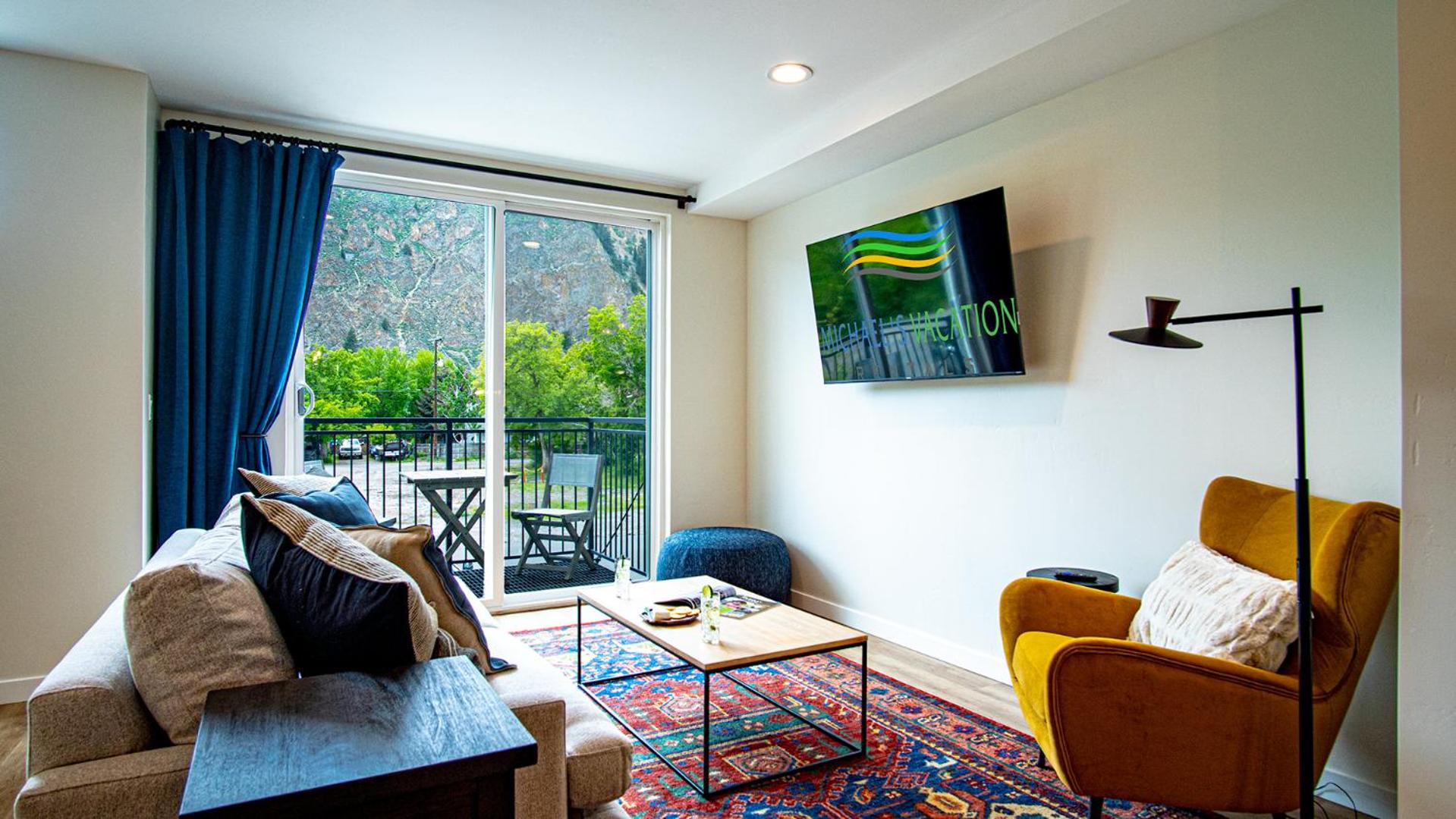 Mountain View Villa - Lux 3BD w/Roof Terrace - Downtown Hailey