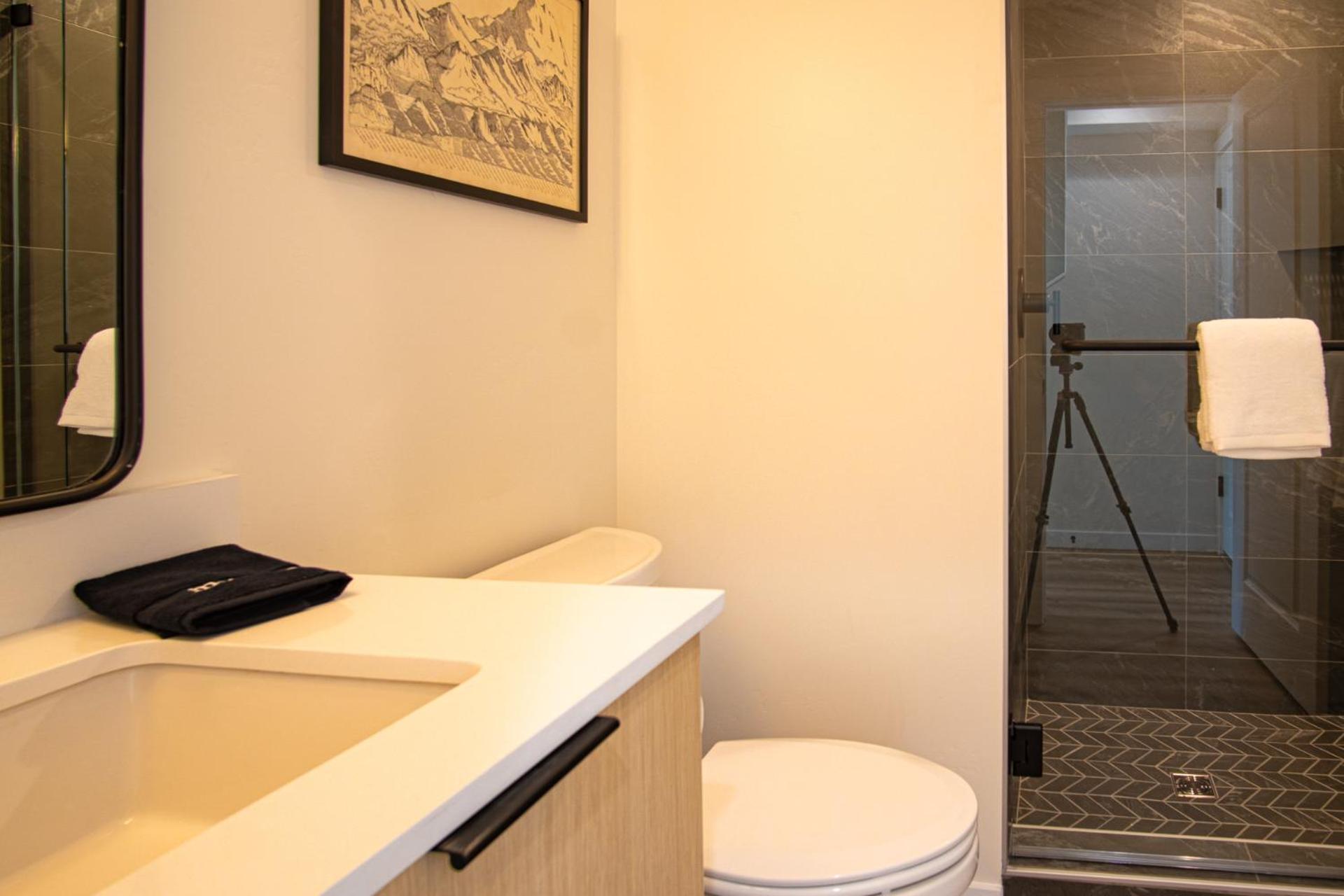 Mountain View Villa - Lux 3BD w/Roof Terrace - Downtown Hailey