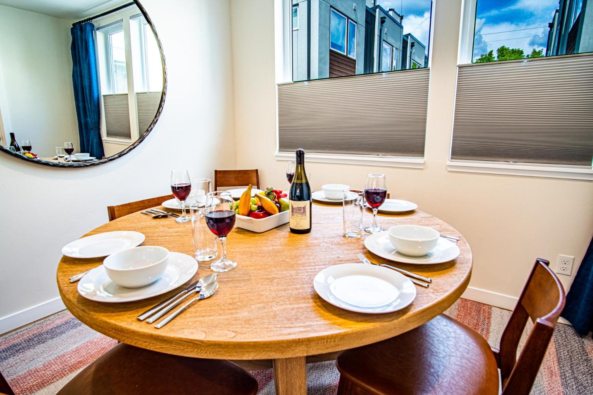 Mountain View Villa - Lux 3BD w/Roof Terrace - Downtown Hailey