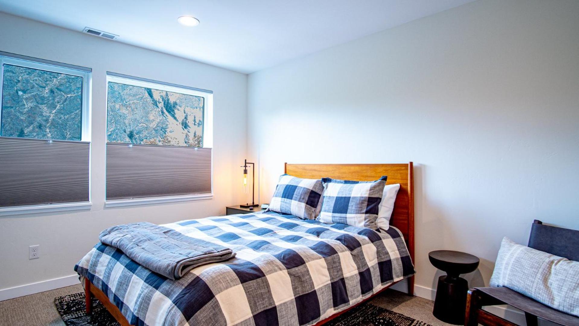Mountain View Villa - Lux 3BD w/Roof Terrace - Downtown Hailey