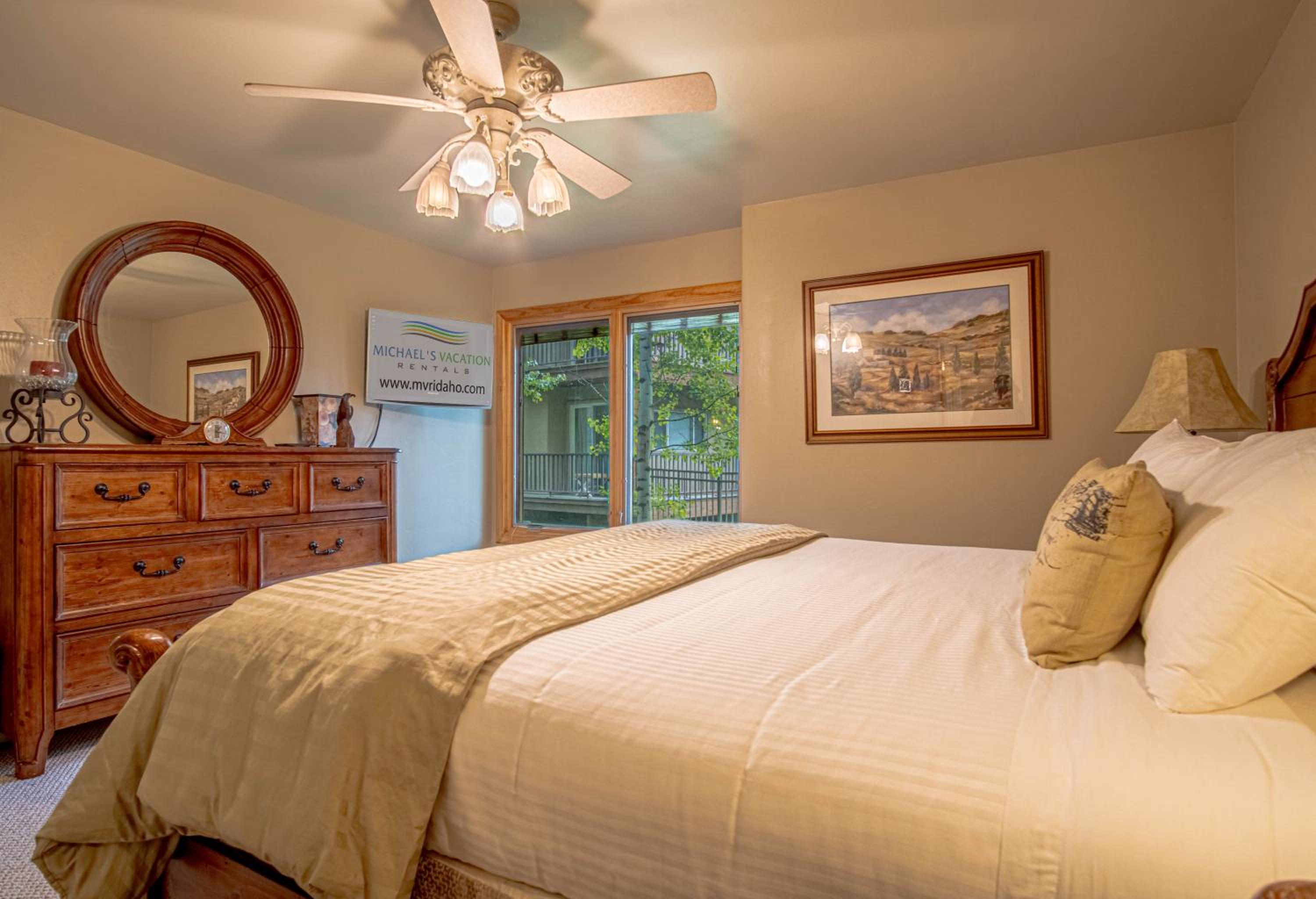 SV155 - Walk to Lifts & Town - Hot Tub & Pool