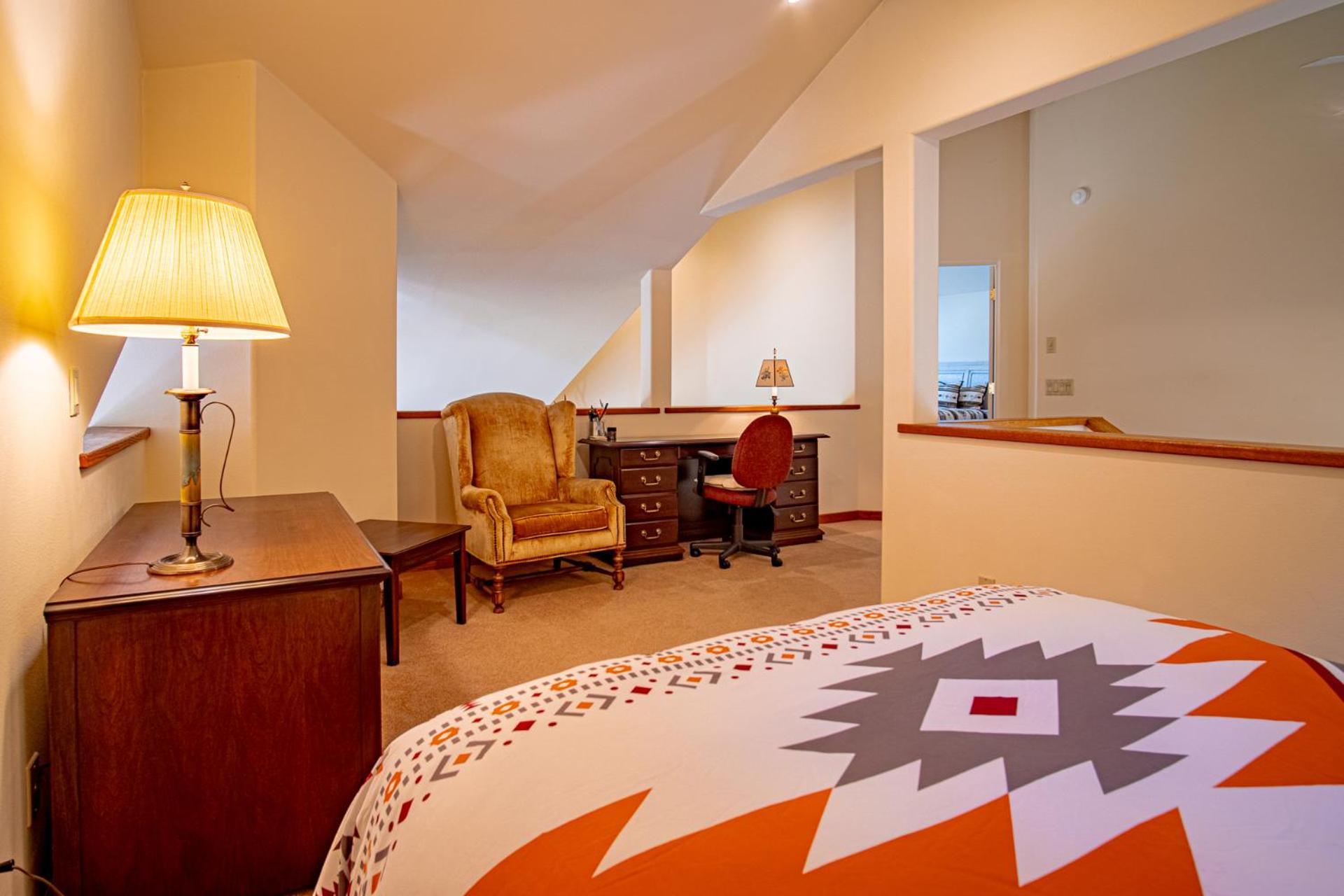 Sunflower Lane - 4BD Sun Valley Retreat + Resort Amenities