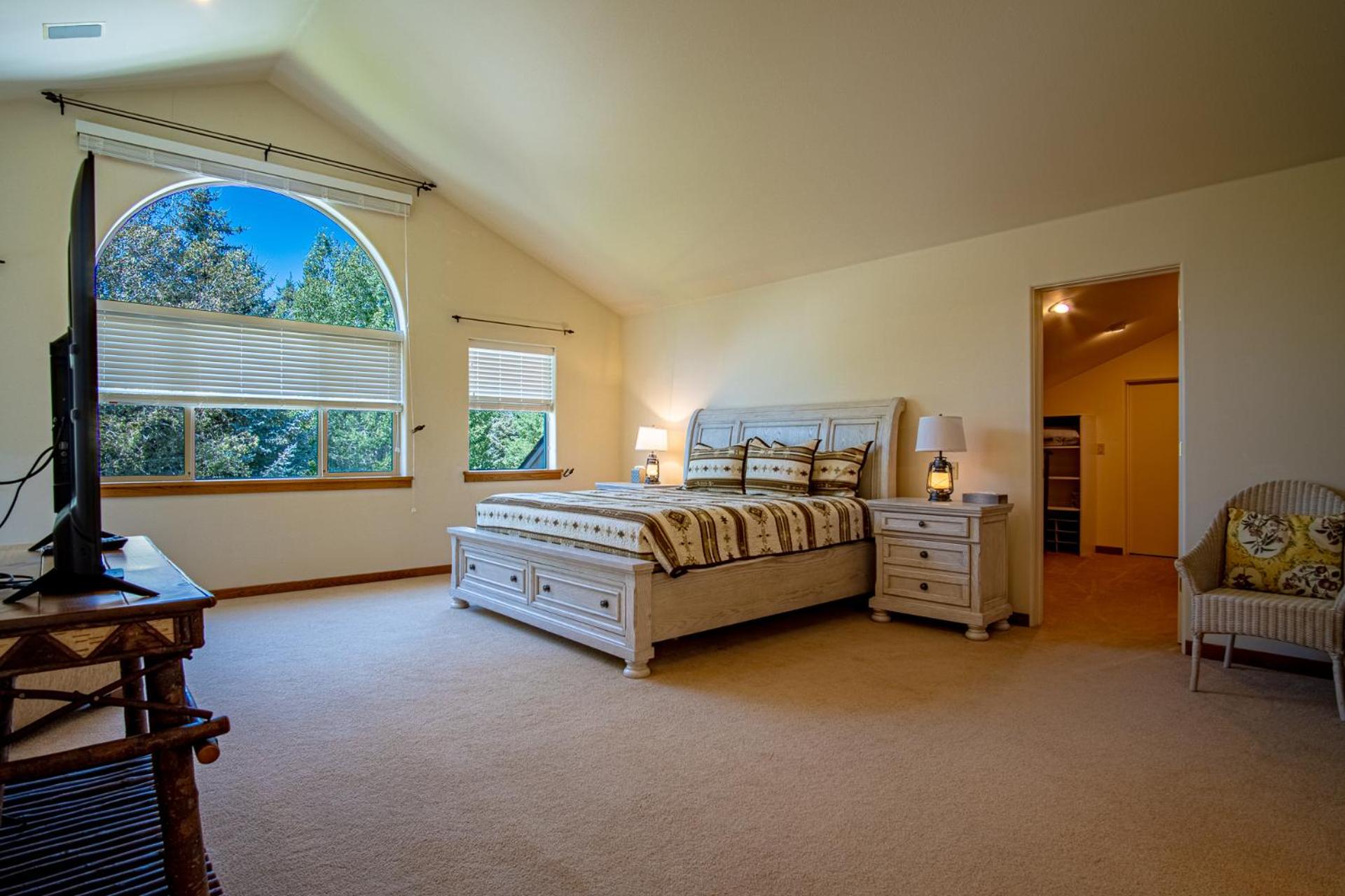 Sunflower Lane - 4BD Sun Valley Retreat + Resort Amenities