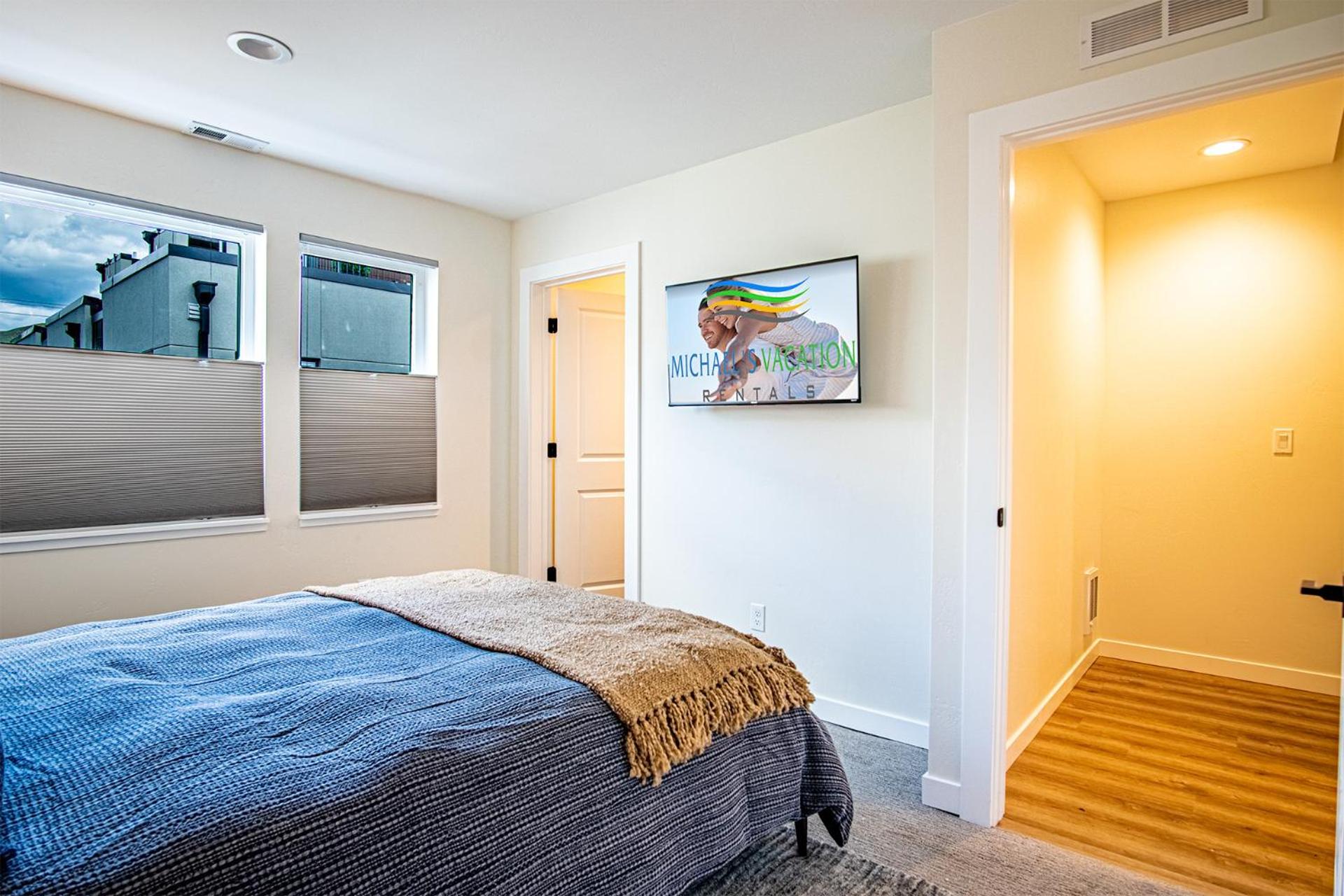 Mountain View Villa - Lux 3BD w/Roof Terrace - Downtown Hailey
