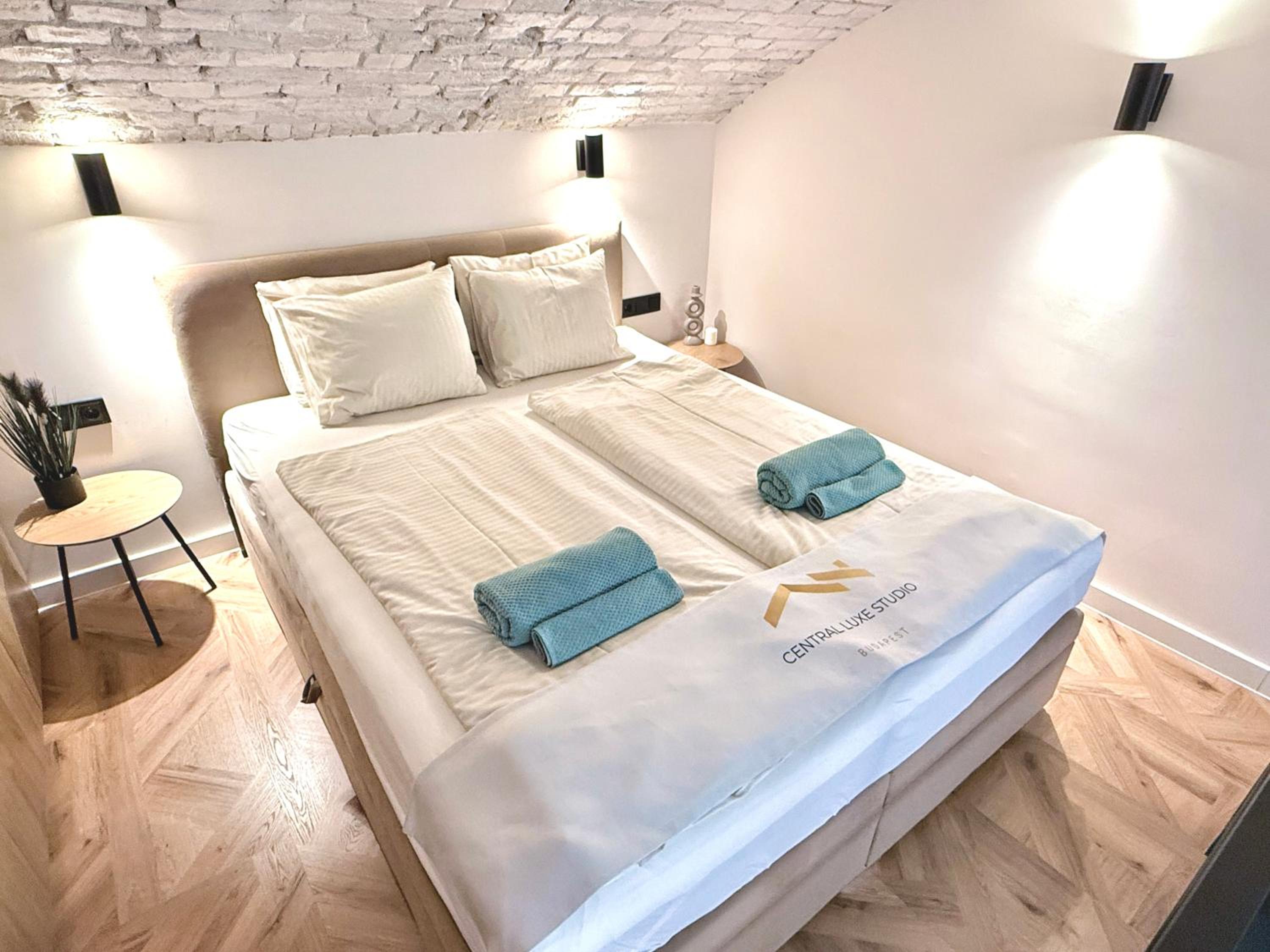 Central Luxe Studio