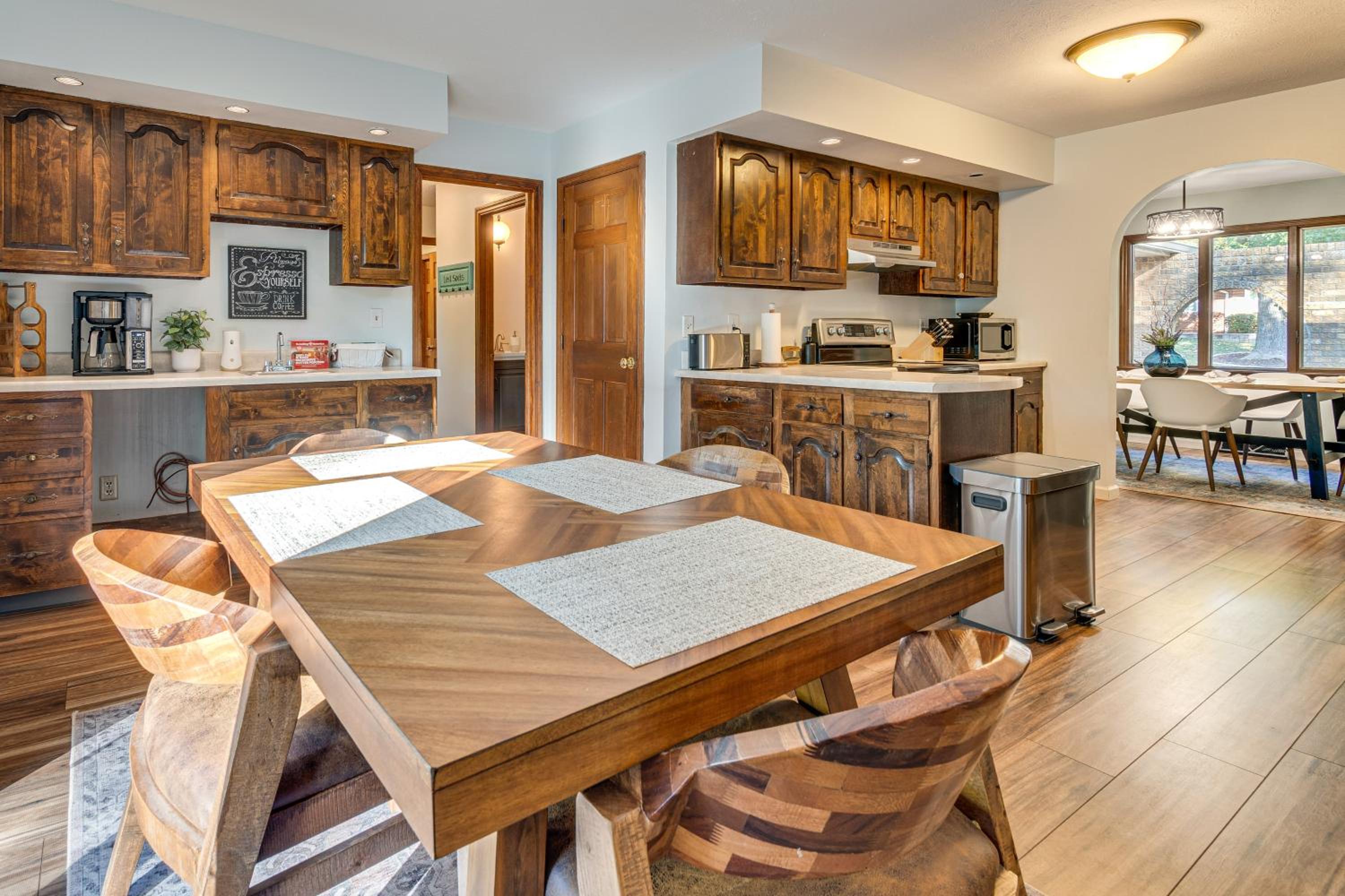 4 Mi to Capitol Spacious Springfield Home with Deck