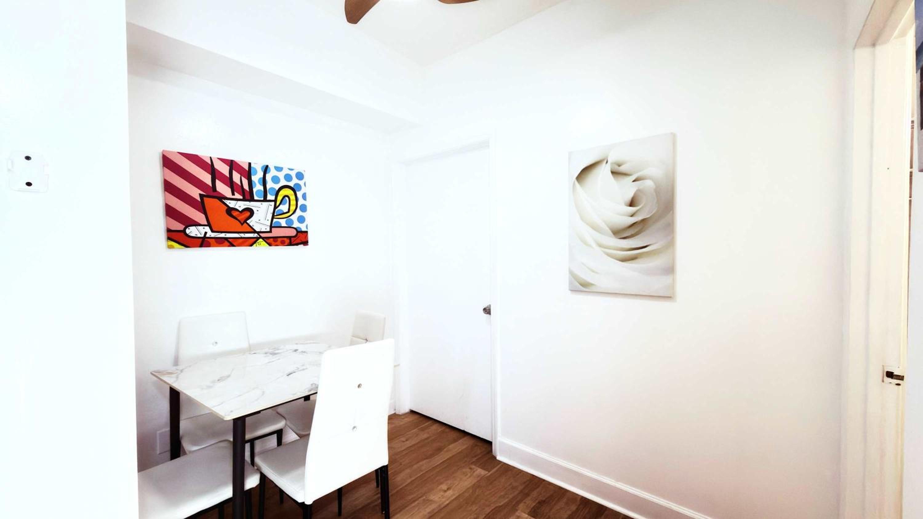 2BR Beach Apartment in Prime Miami Location