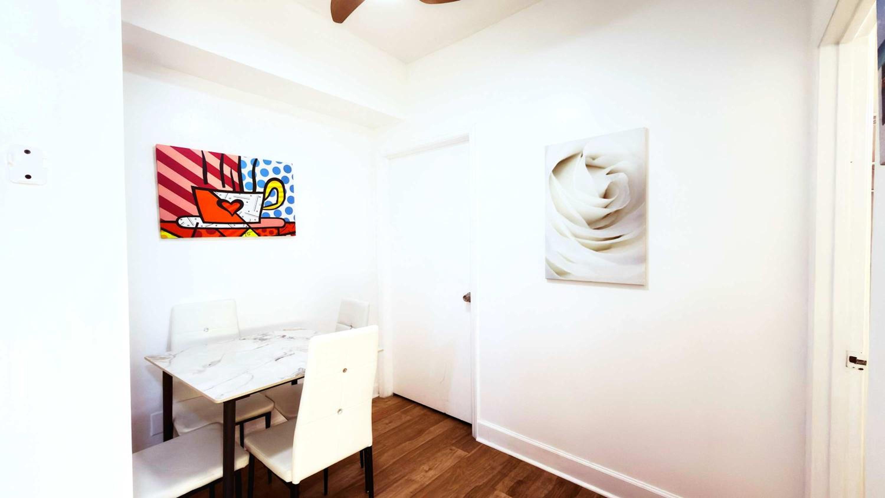 2BR Beach Apartment in Prime Miami Location