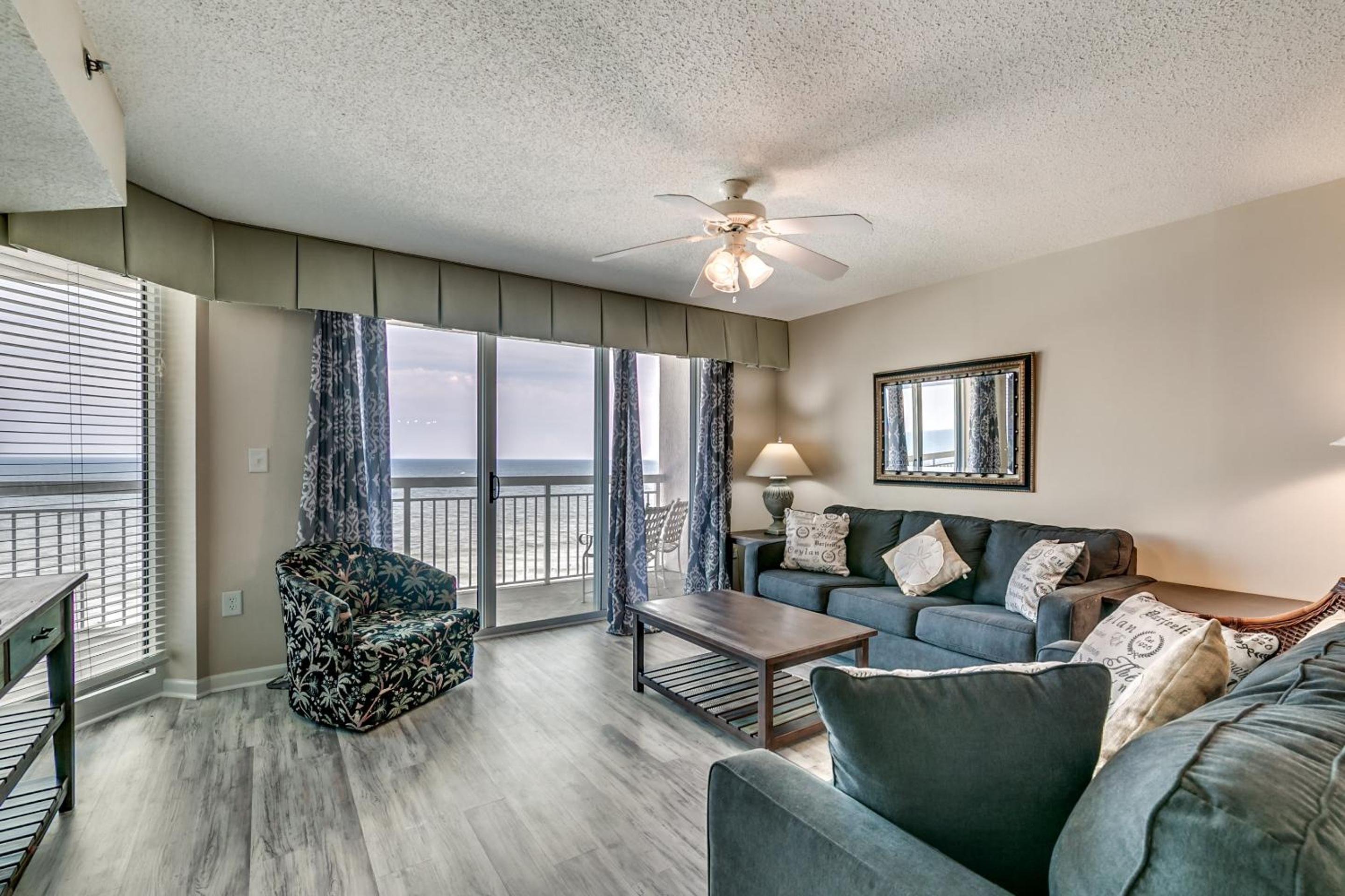 Crescent Shores N - 702