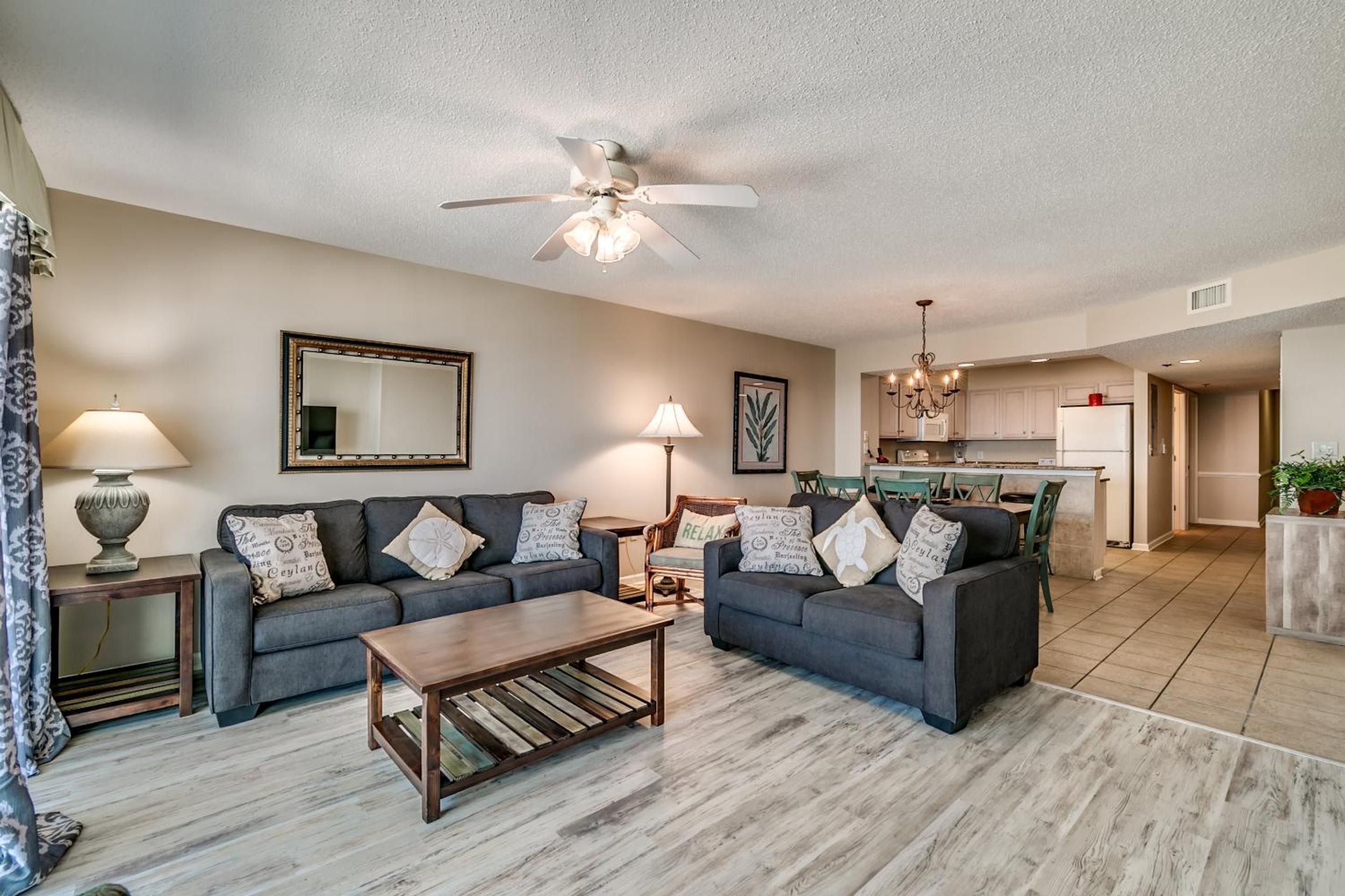 Crescent Shores N - 702