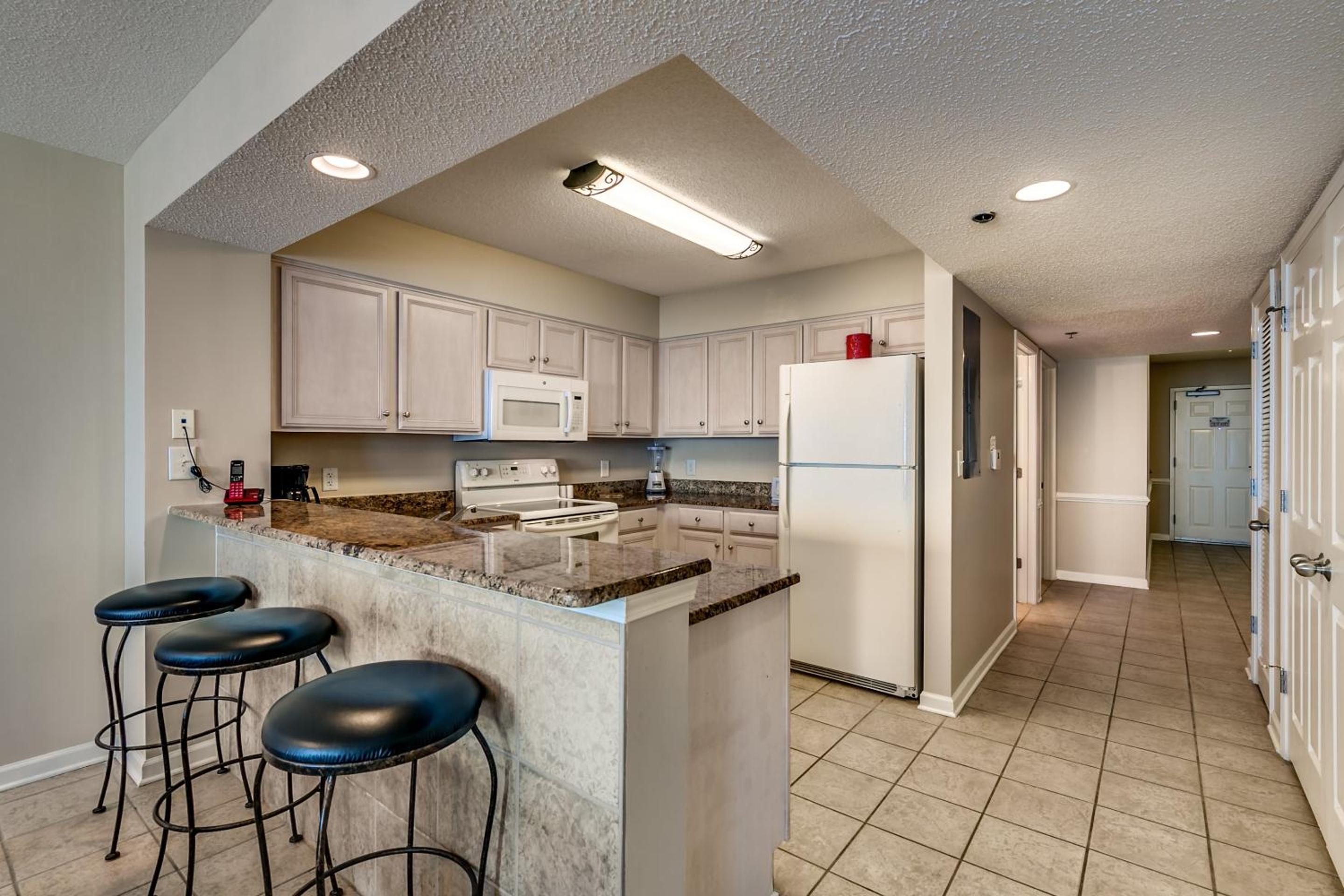Crescent Shores N - 702