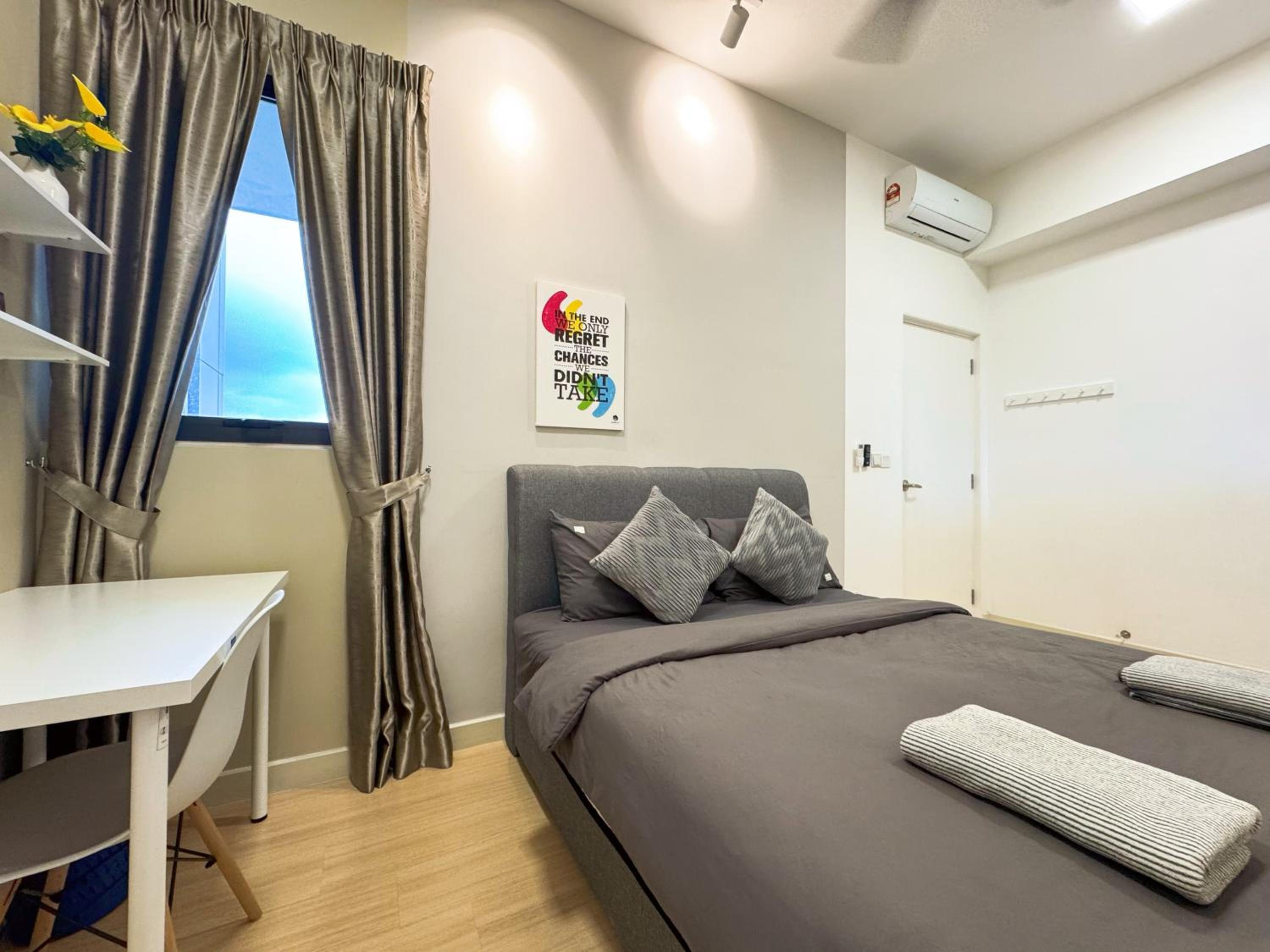 4BR KLCC View MRT 2min Free Parking Big Unit