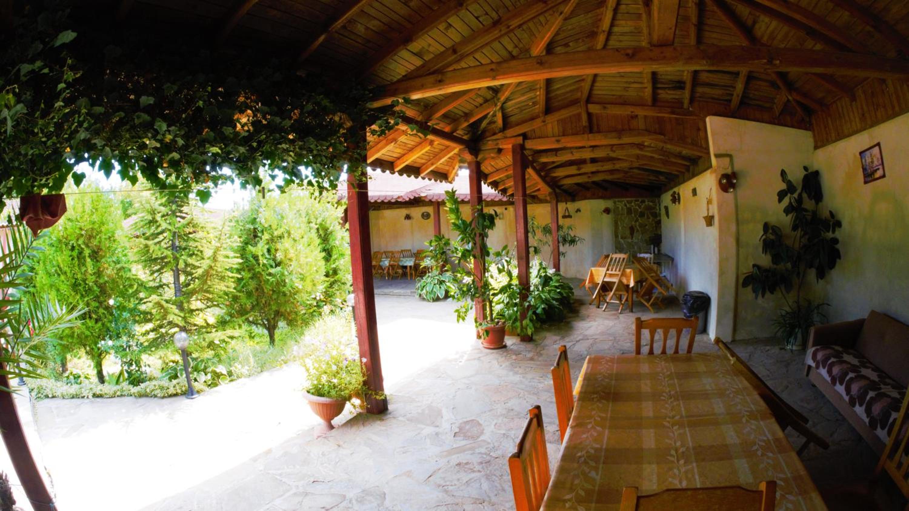 Atanasovi House
