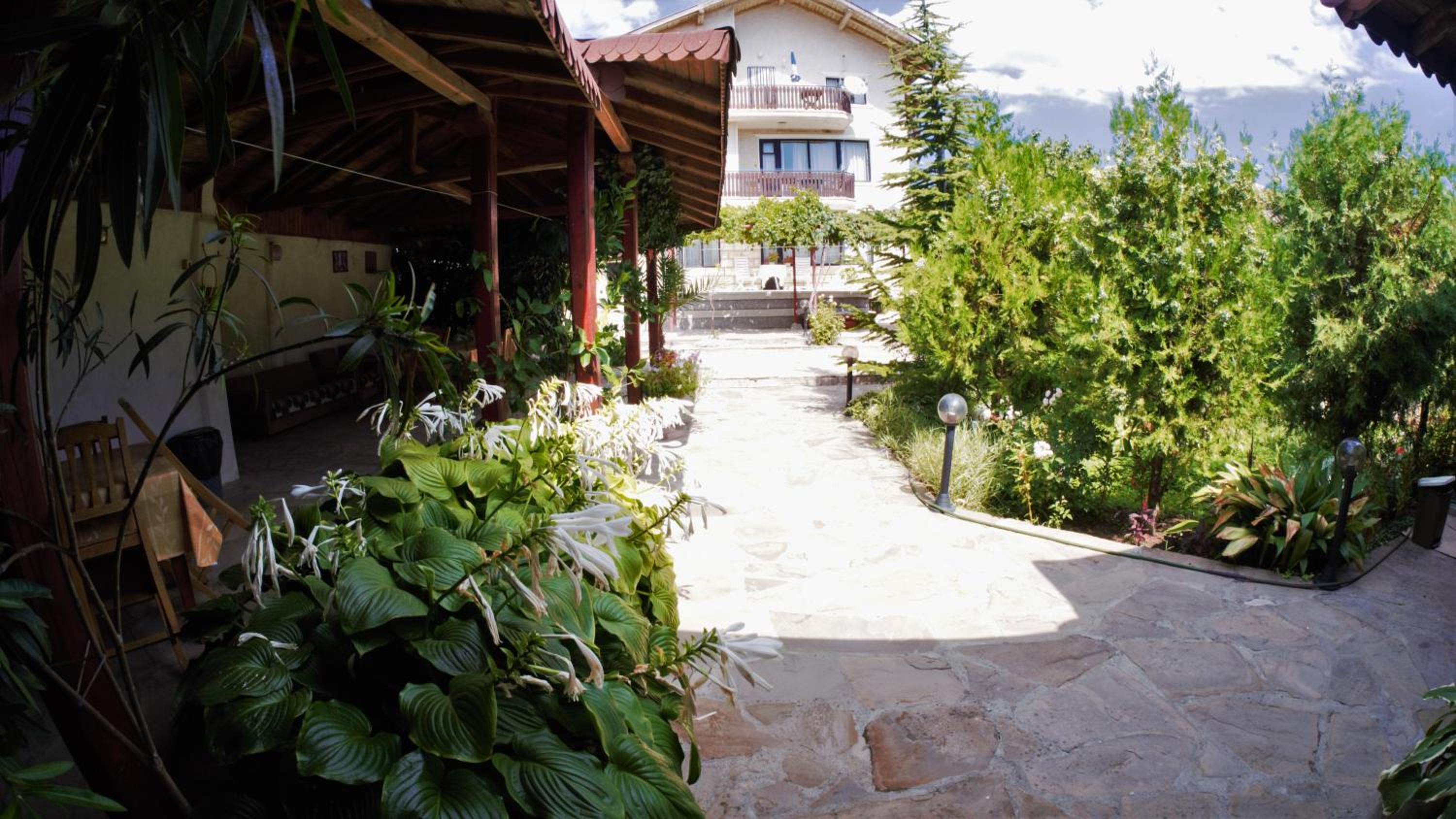 Atanasovi House