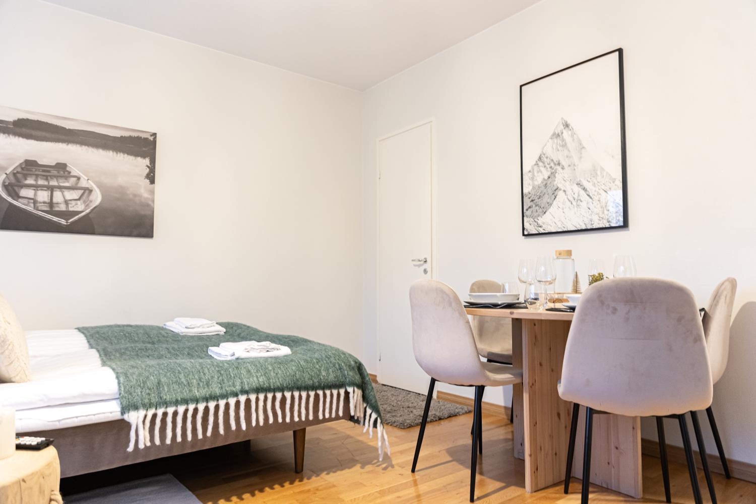 Cozy Family City Suite By BookLapland