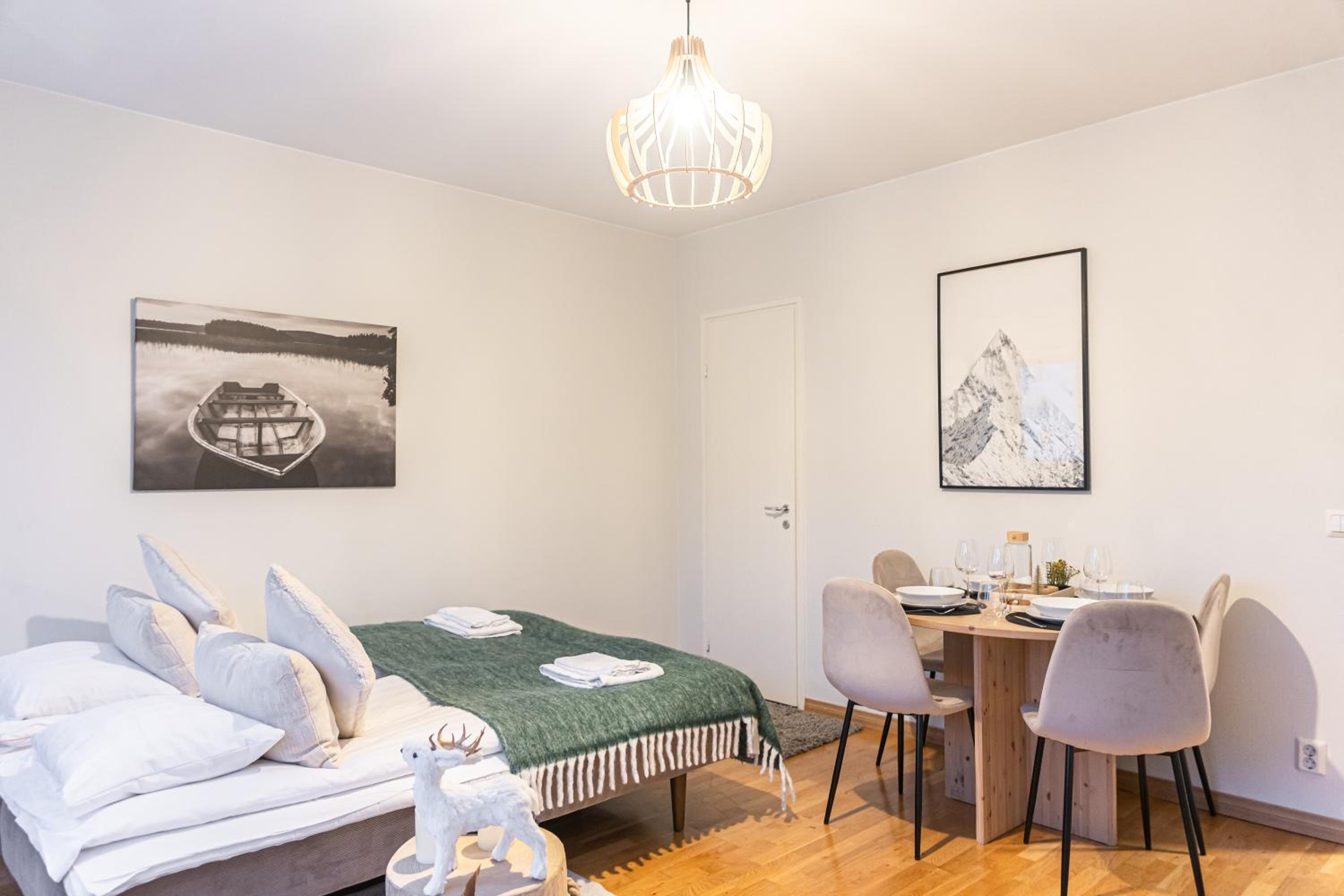 Cozy Family City Suite By BookLapland